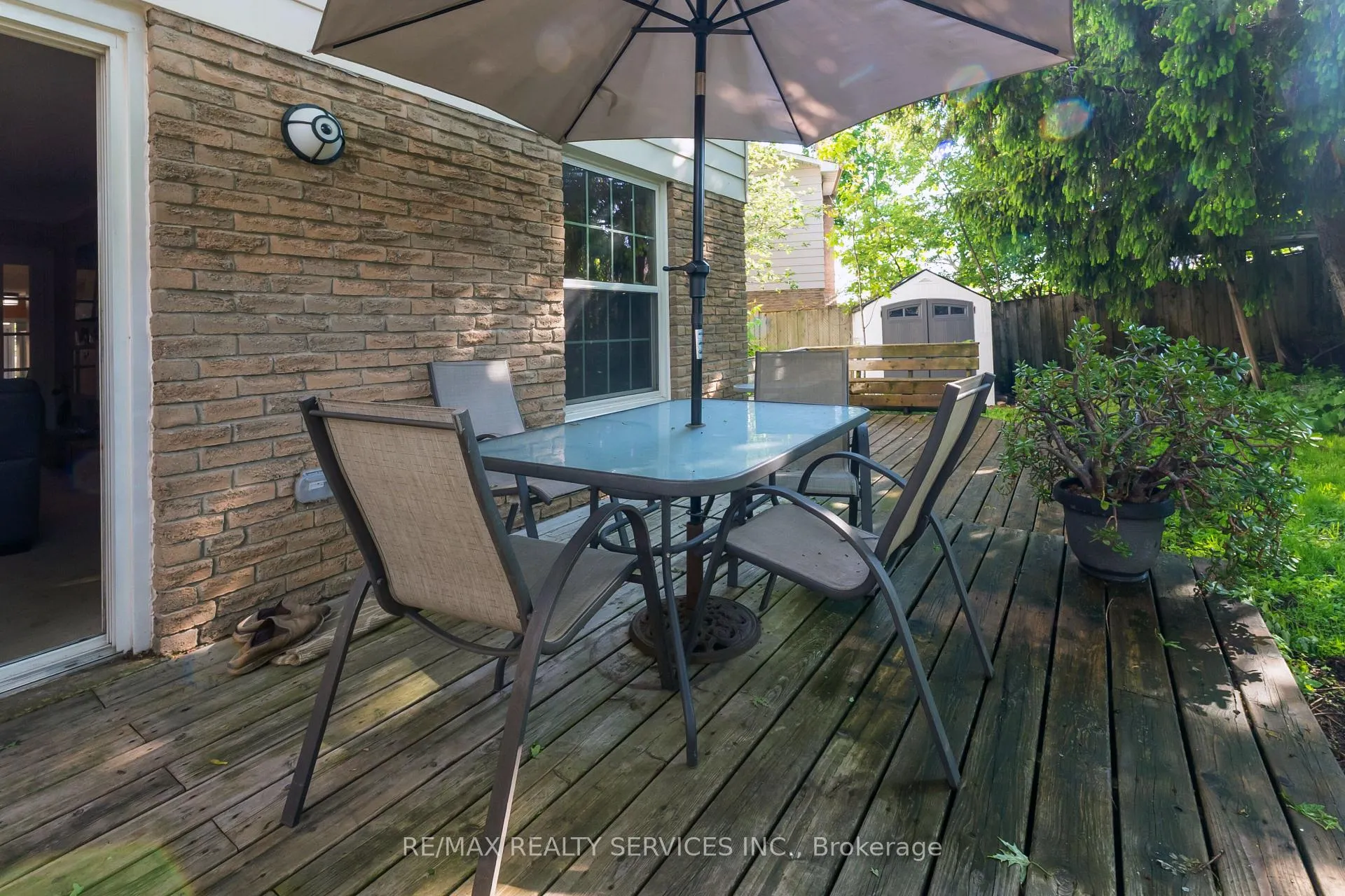 Photo 39 of 129 Salisbury Circle, Brampton, Brampton North — HOMEH