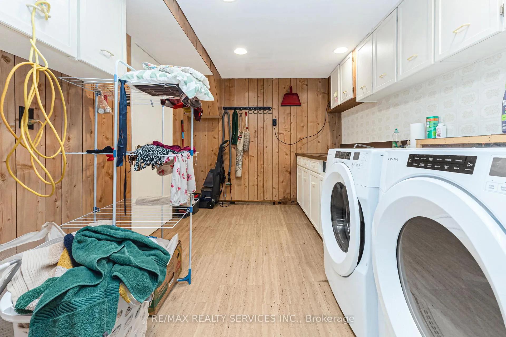Photo 47 of 129 Salisbury Circle, Brampton, Brampton North — HOMEH