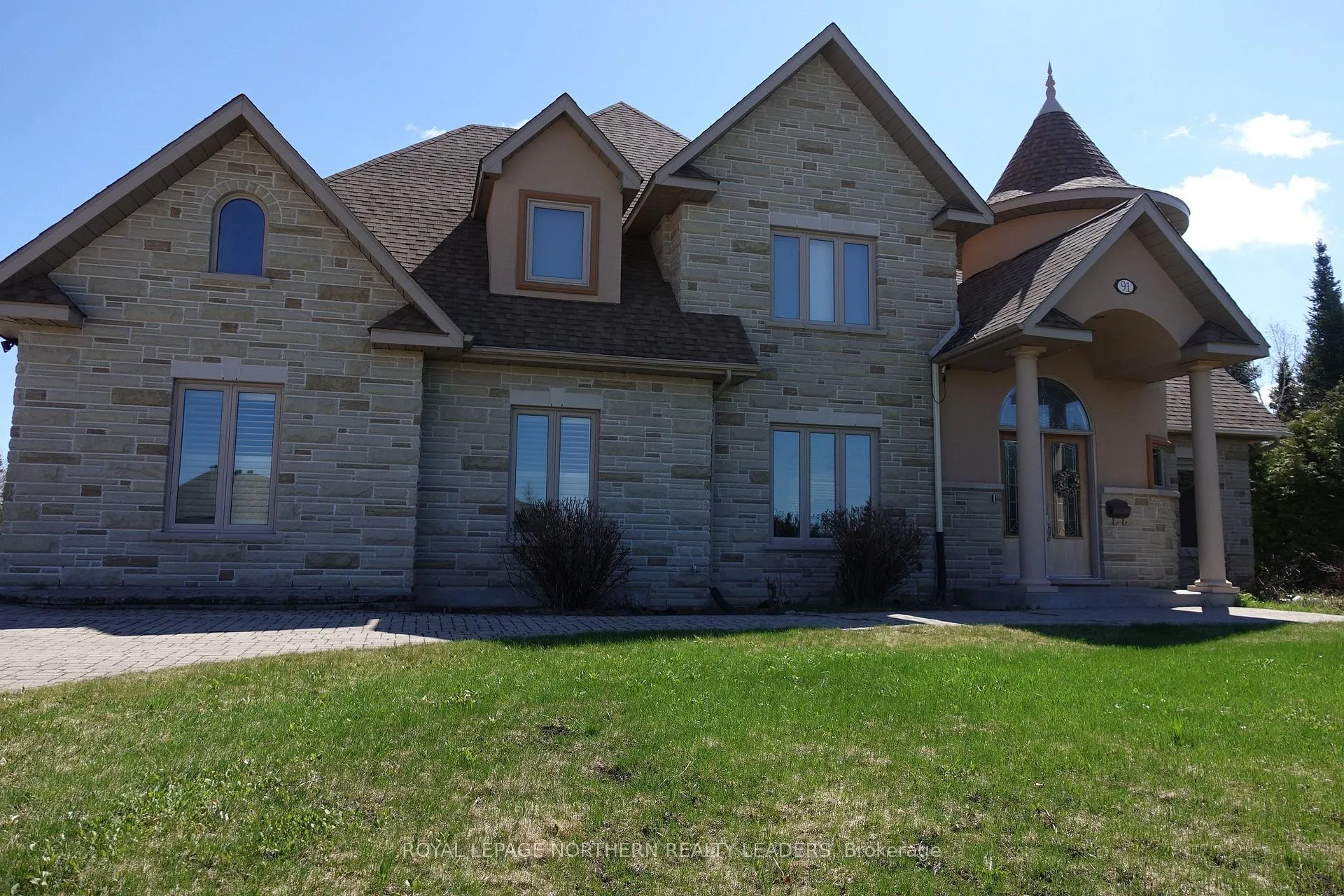 Photo 2 of 91 Conrad Court, Timmins, TNE - North — HOMEH