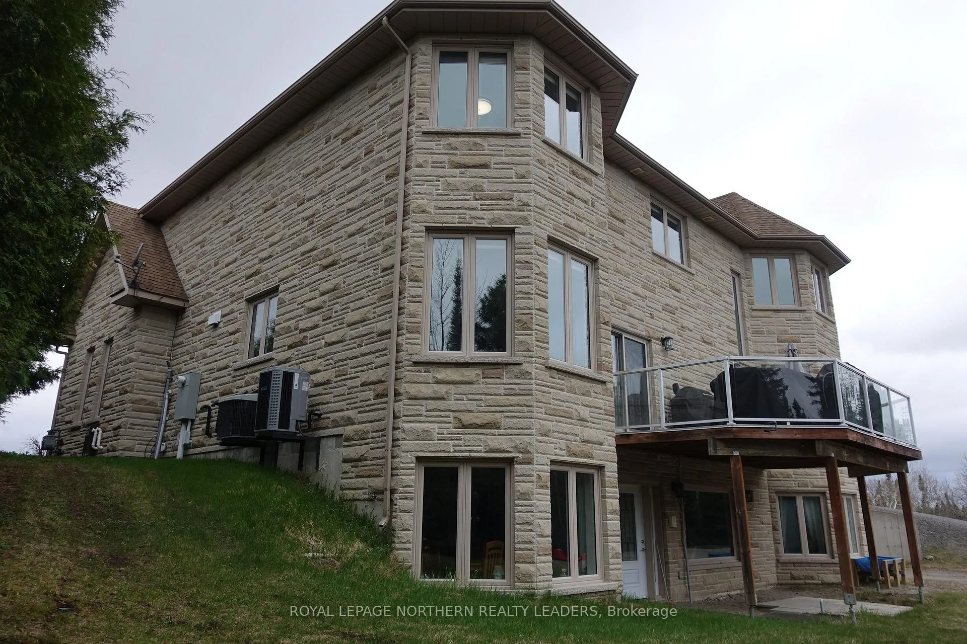 Photo 4 of 91 Conrad Court, Timmins, TNE - North — HOMEH