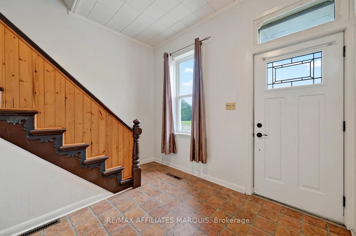 Photo 12 of 178 Chambers Street E, Smiths Falls — HOMEH