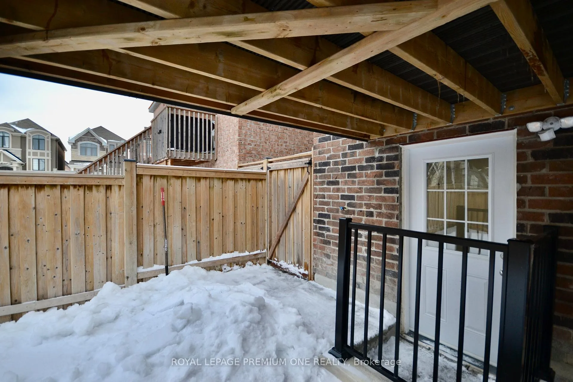 Photo 2 of Unit Lower, 5 Arctic Grail Road, Vaughan, Kleinburg — HOMEH