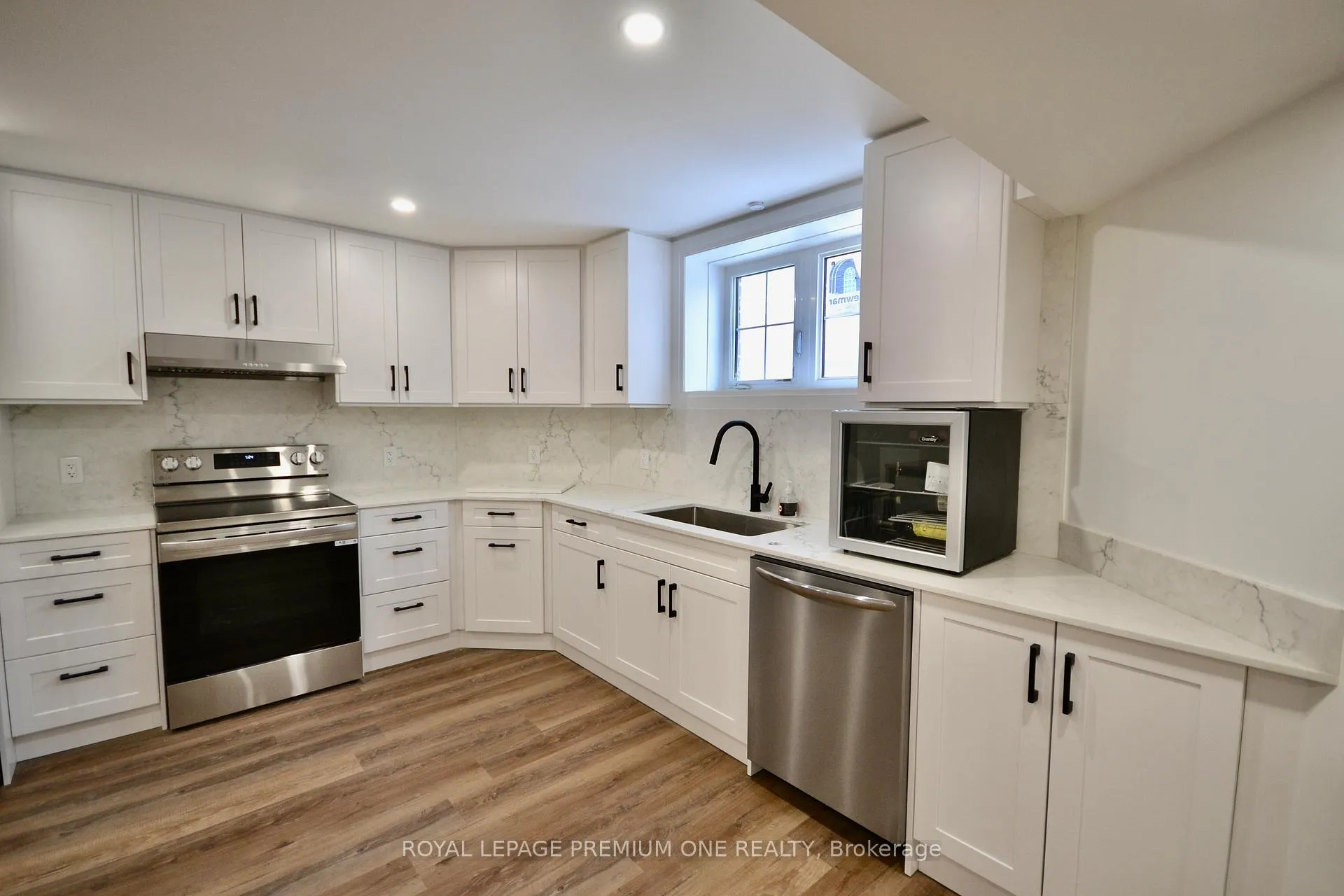 Photo 7 of Unit Lower, 5 Arctic Grail Road, Vaughan, Kleinburg — HOMEH