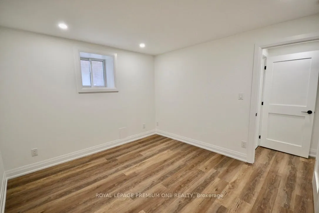 Photo 16 of Unit Lower, 5 Arctic Grail Road, Vaughan, Kleinburg — HOMEH