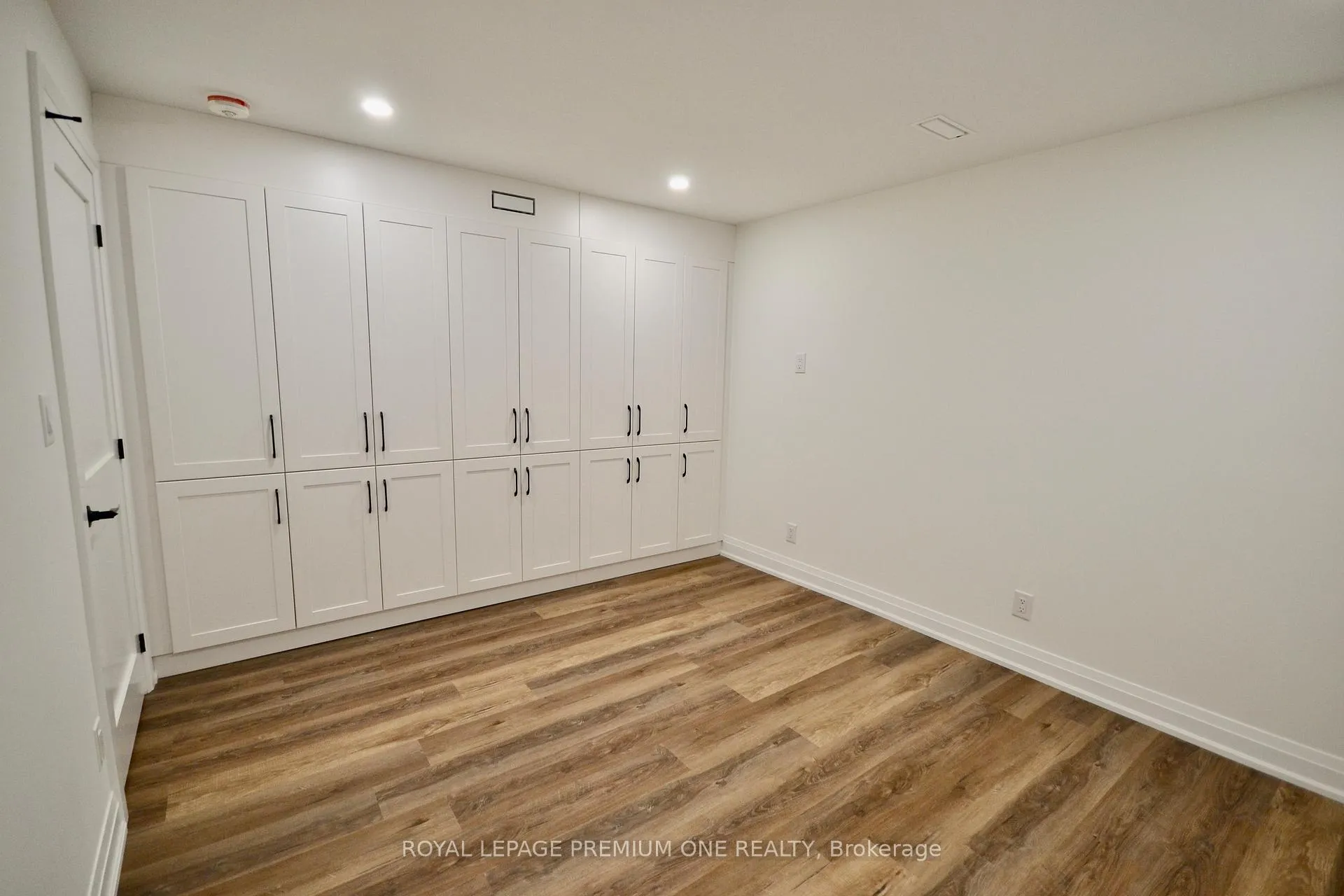 Photo 17 of Unit Lower, 5 Arctic Grail Road, Vaughan, Kleinburg — HOMEH