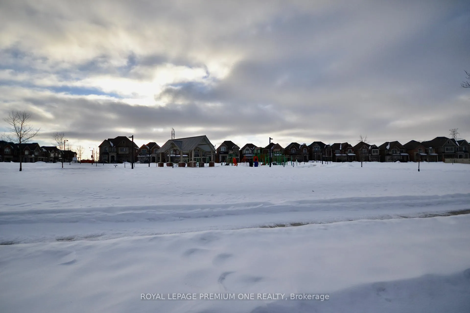 Photo 23 of Unit Lower, 5 Arctic Grail Road, Vaughan, Kleinburg — HOMEH