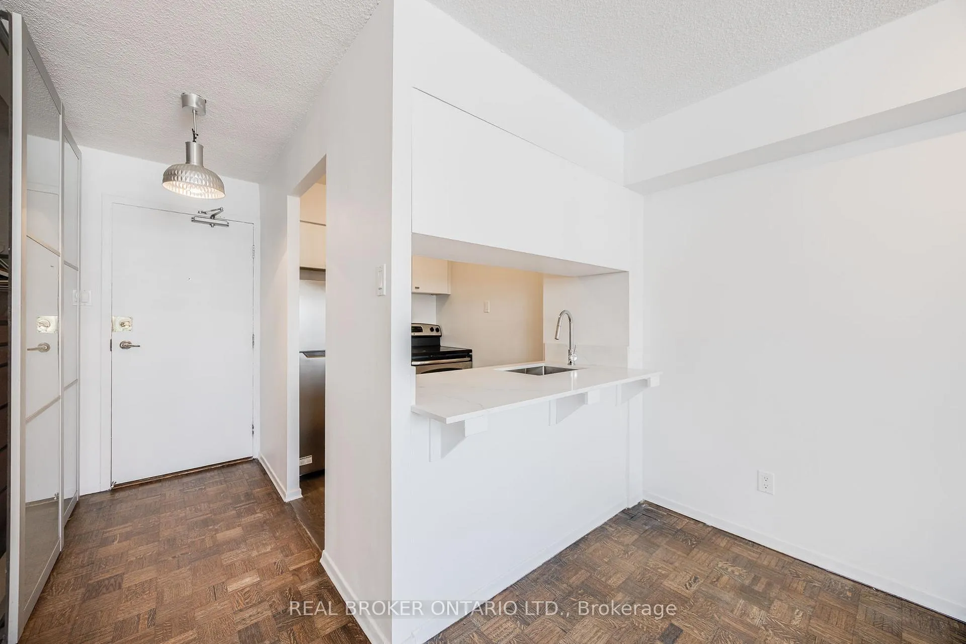 Photo 5 of Unit 708, 105 Mc Caul Street, Toronto, Kensington-Chinatown — HOMEH