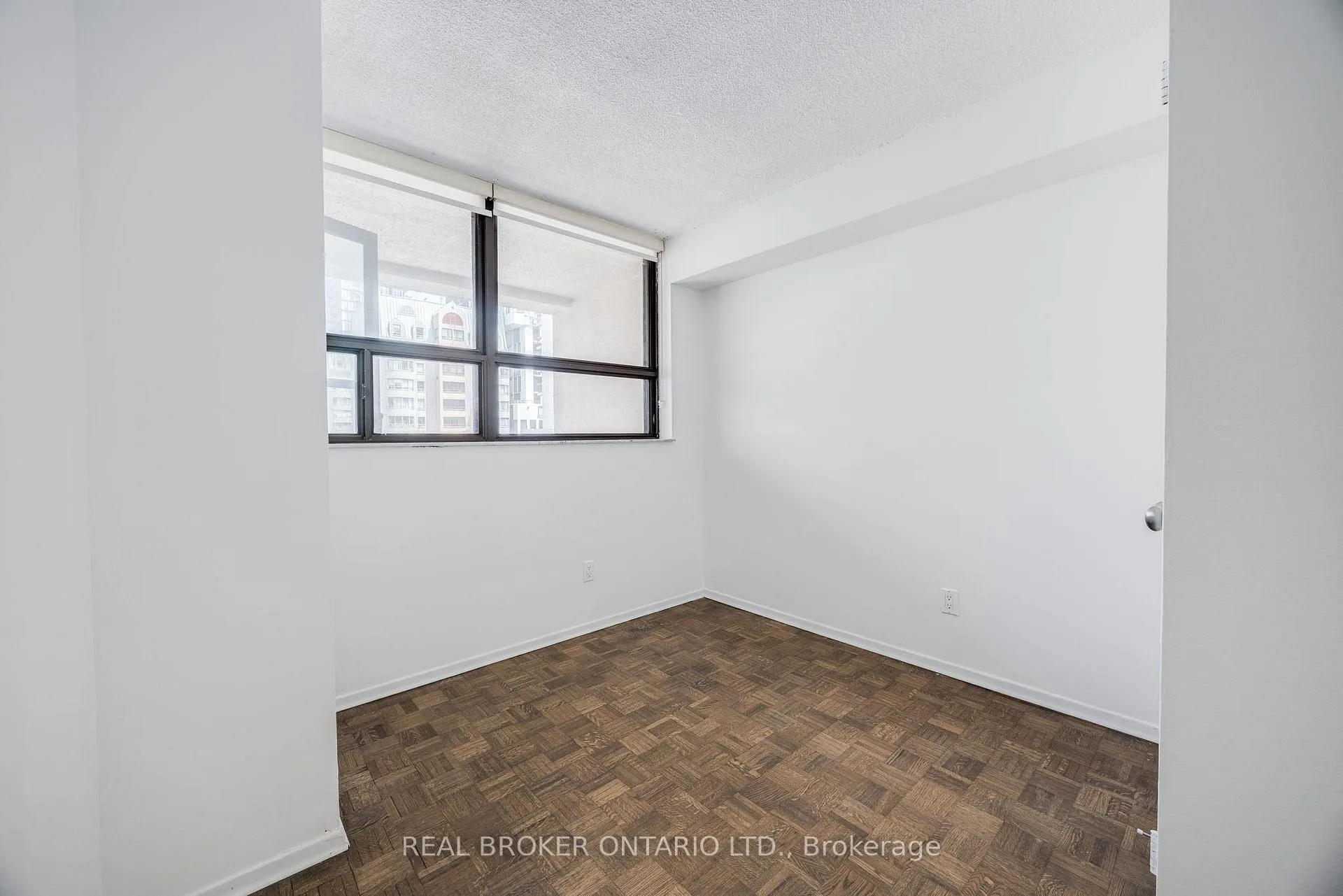 Photo 11 of Unit 708, 105 Mc Caul Street, Toronto, Kensington-Chinatown — HOMEH