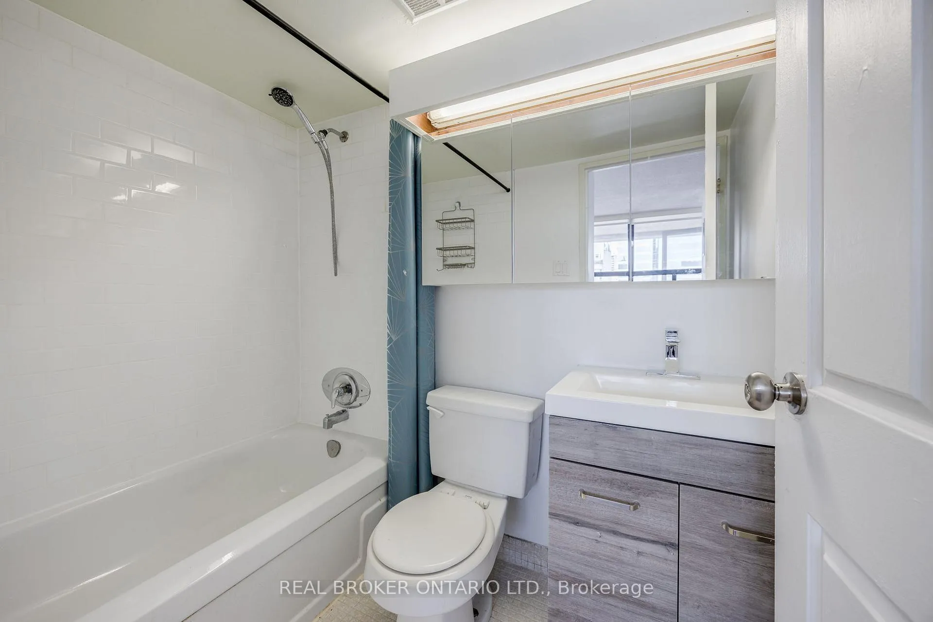 Photo 13 of Unit 708, 105 Mc Caul Street, Toronto, Kensington-Chinatown — HOMEH