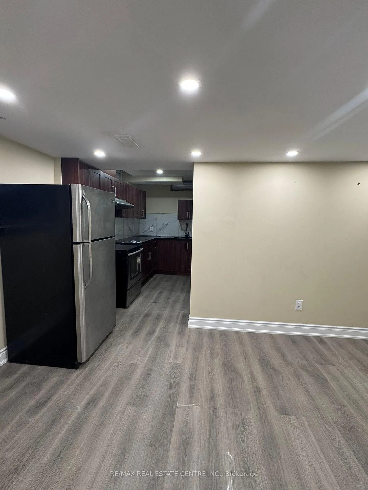 Photo 4 of Unit Basement, 140 Cadillac Crescent, Brampton, Fletcher's Meadow — HOMEH
