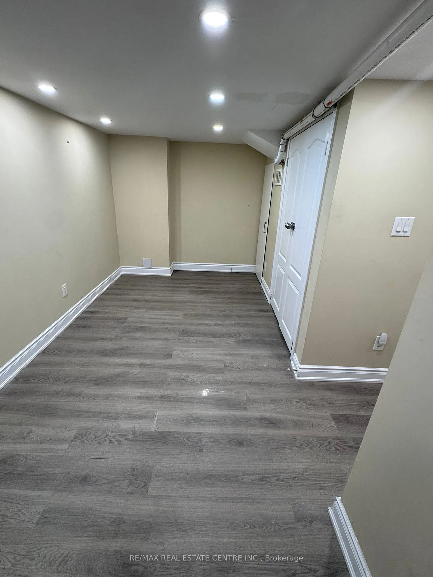 Photo 5 of Unit Basement, 140 Cadillac Crescent, Brampton, Fletcher's Meadow — HOMEH