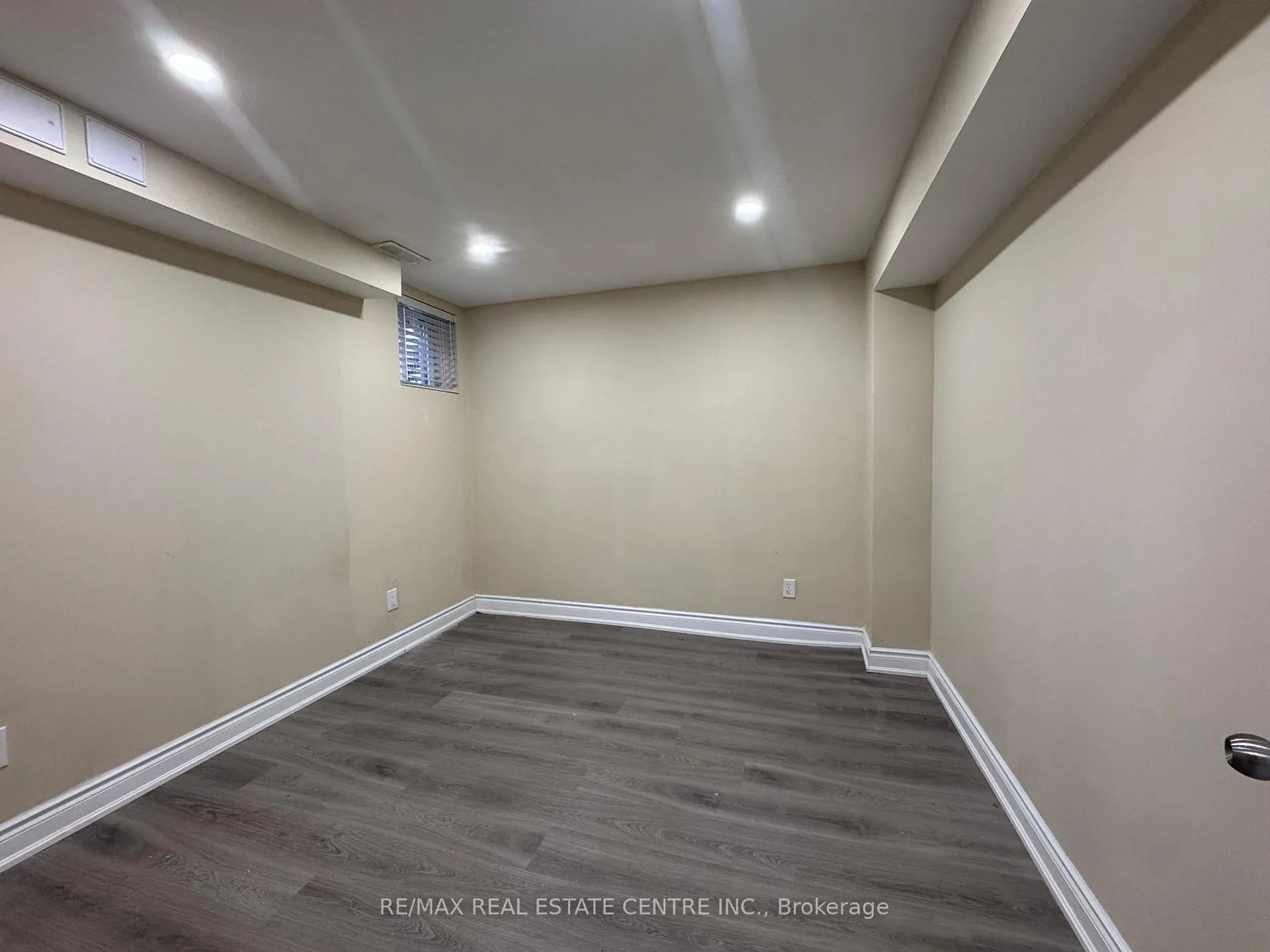 Photo 7 of Unit Basement, 140 Cadillac Crescent, Brampton, Fletcher's Meadow — HOMEH