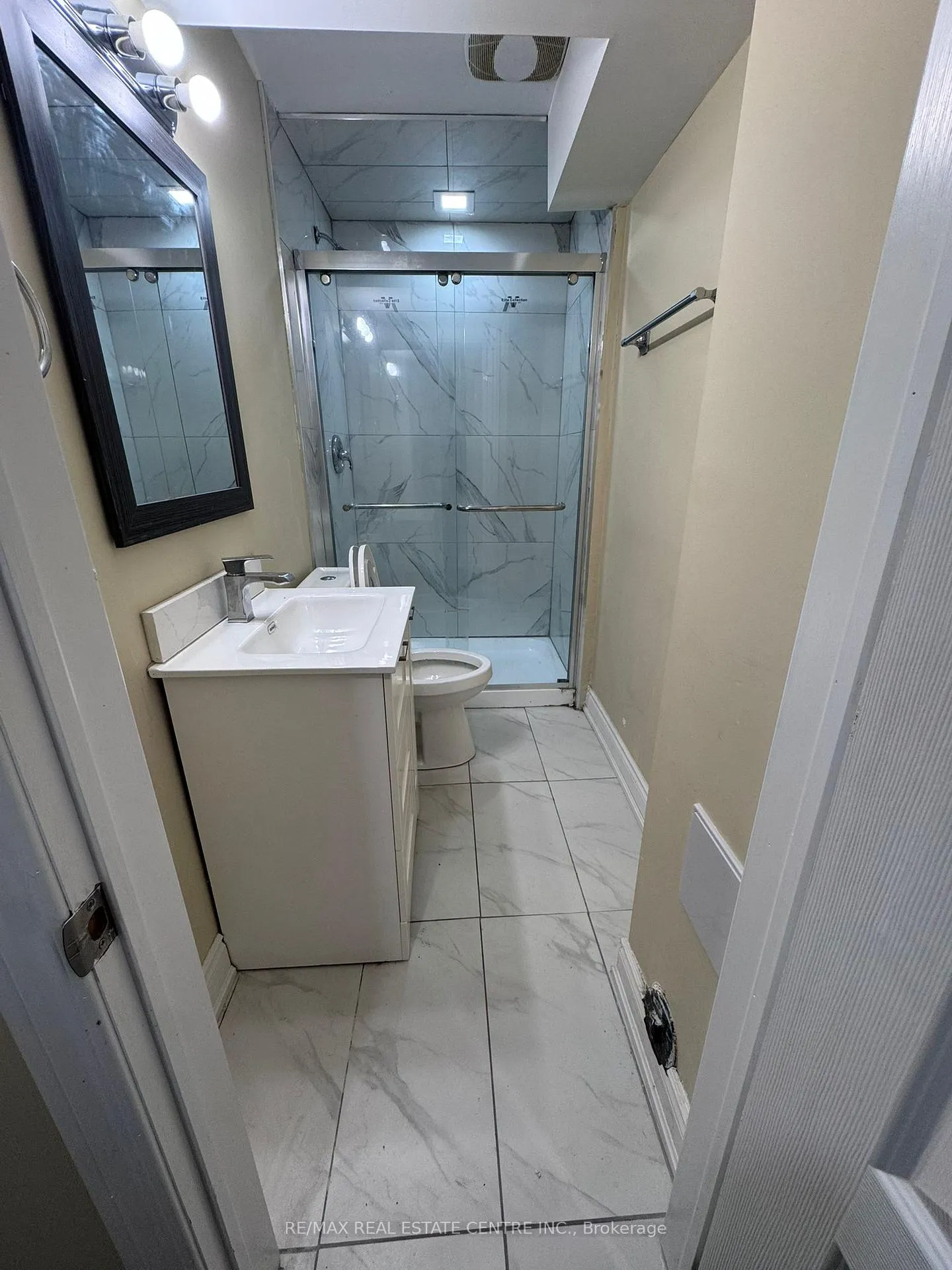 Photo 11 of Unit Basement, 140 Cadillac Crescent, Brampton, Fletcher's Meadow — HOMEH