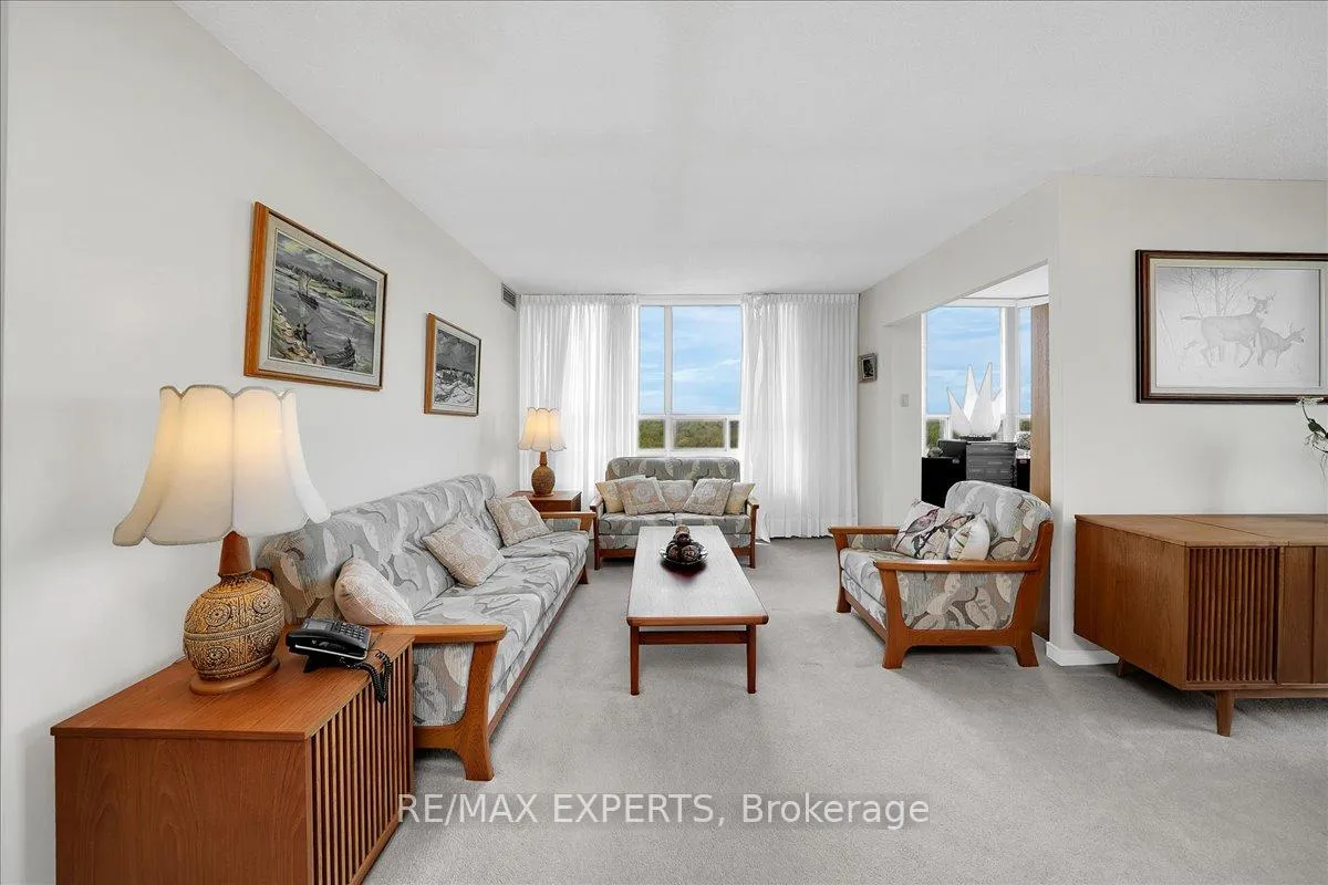 Photo 9 of Unit 1122, 7805 Bayview Avenue, Markham, Aileen-Willowbrook — HOMEH