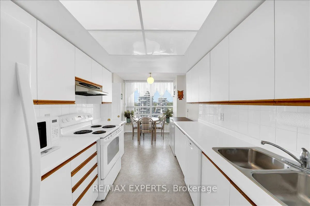 Photo 23 of Unit 1122, 7805 Bayview Avenue, Markham, Aileen-Willowbrook — HOMEH