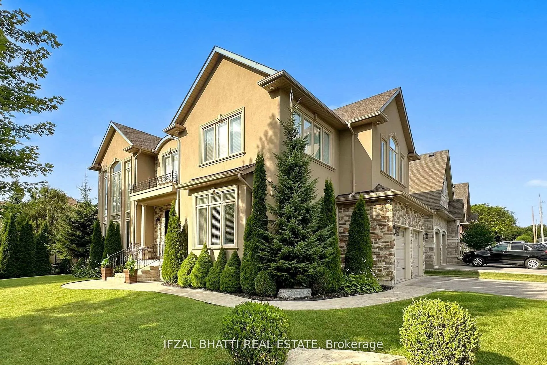 Photo 3 of 14 Glenview Road, Clarington, Courtice — HOMEH