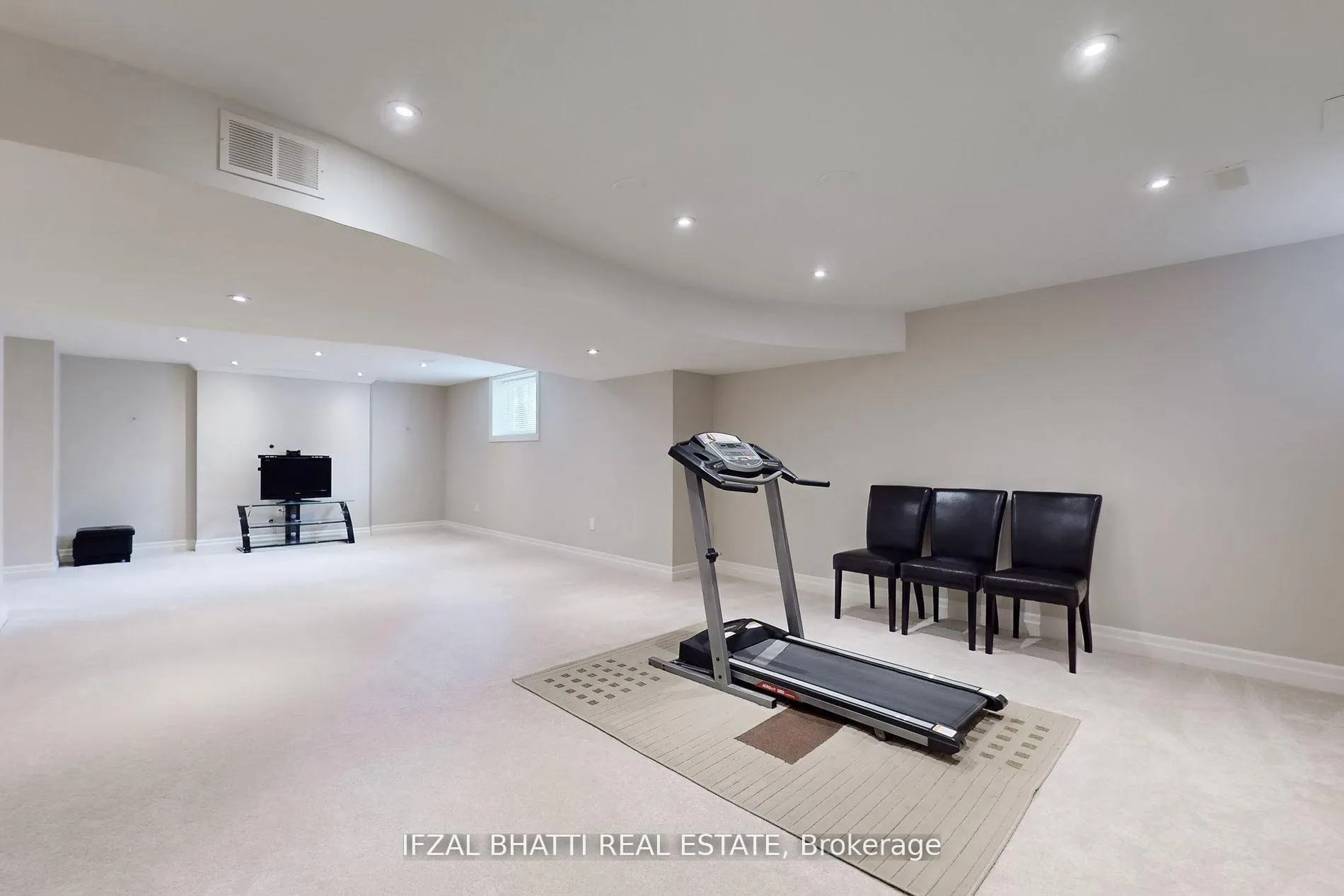 Photo 34 of 14 Glenview Road, Clarington, Courtice — HOMEH