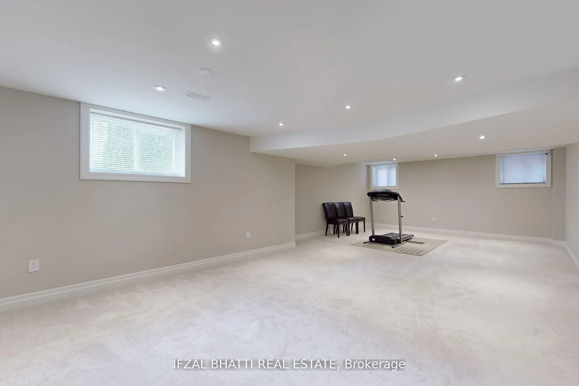 Photo 35 of 14 Glenview Road, Clarington, Courtice — HOMEH
