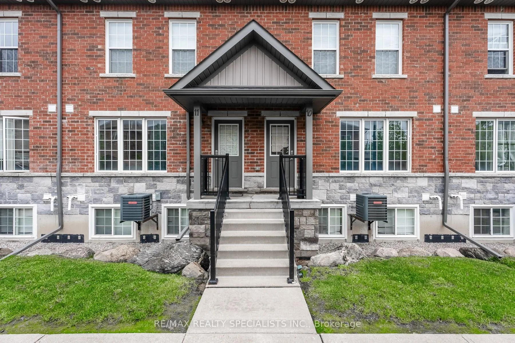 Photo 2 of Unit 11, 246 Penetanguishene Road, Barrie, Georgian Drive — HOMEH