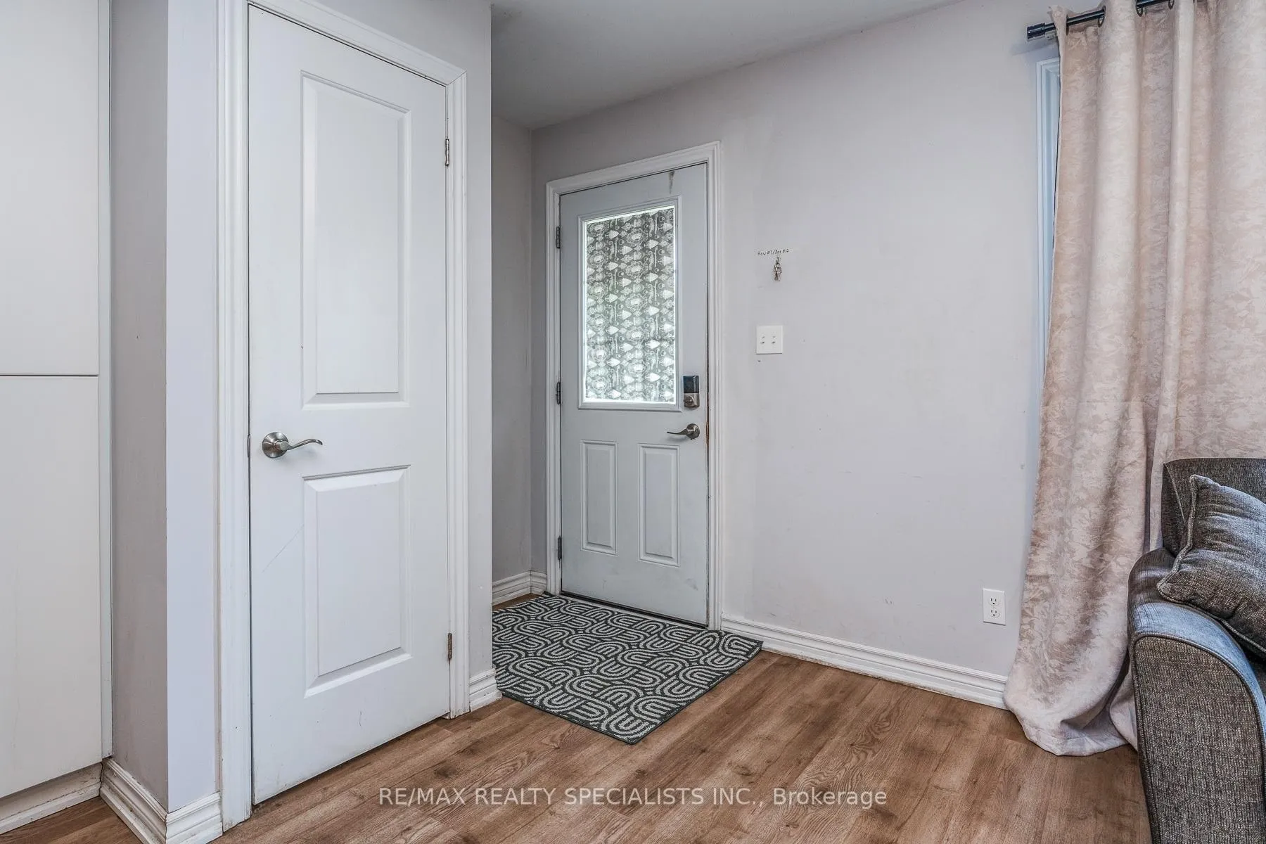 Photo 6 of Unit 11, 246 Penetanguishene Road, Barrie, Georgian Drive — HOMEH