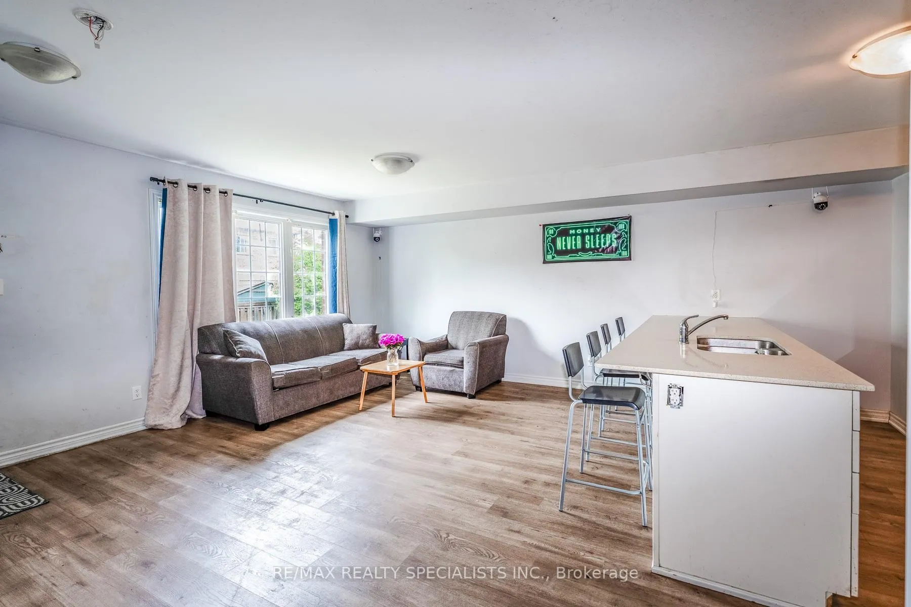 Photo 8 of Unit 11, 246 Penetanguishene Road, Barrie, Georgian Drive — HOMEH