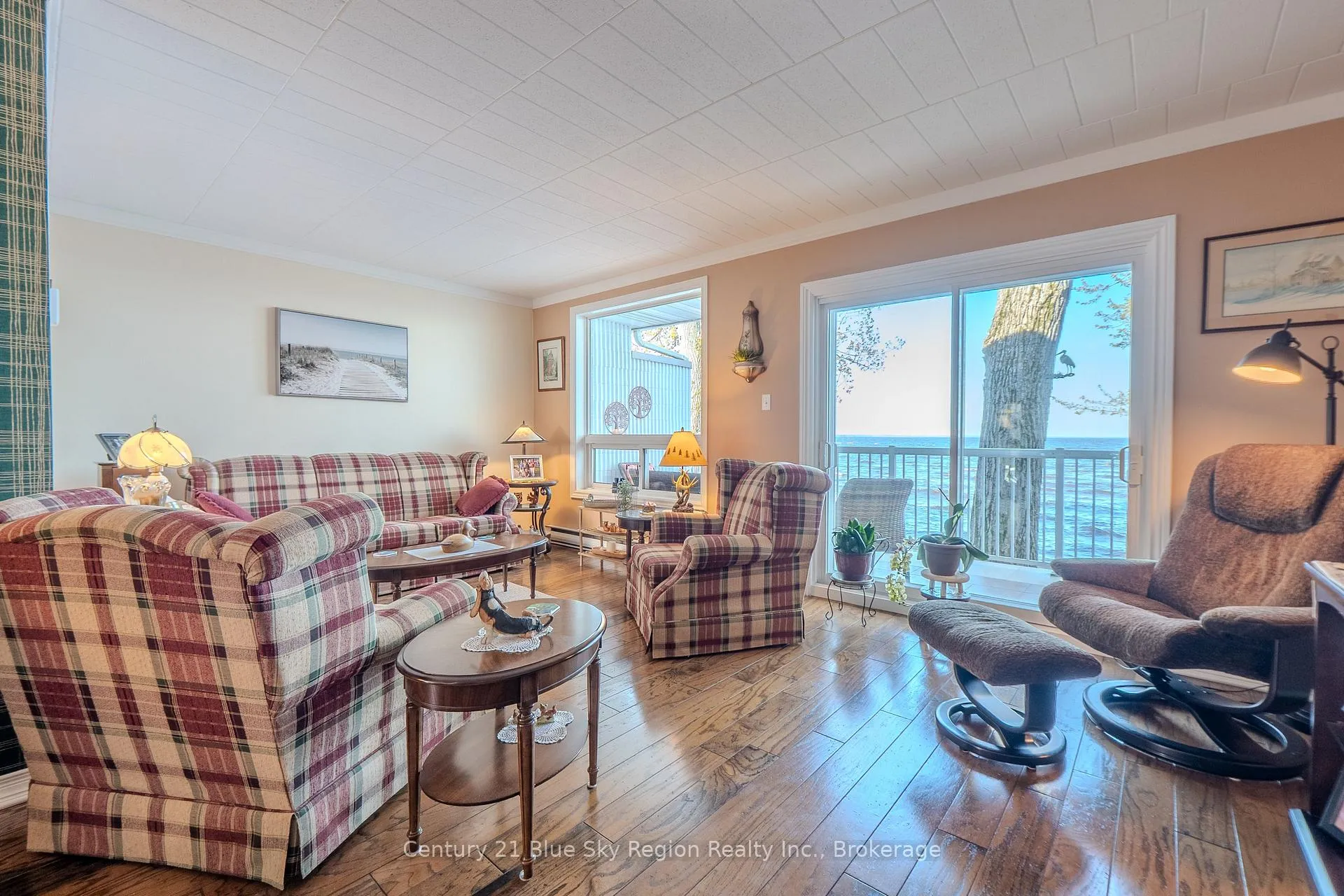 Photo 4 of Unit 8, 1205 Premier Road, North Bay, Ferris — HOMEH