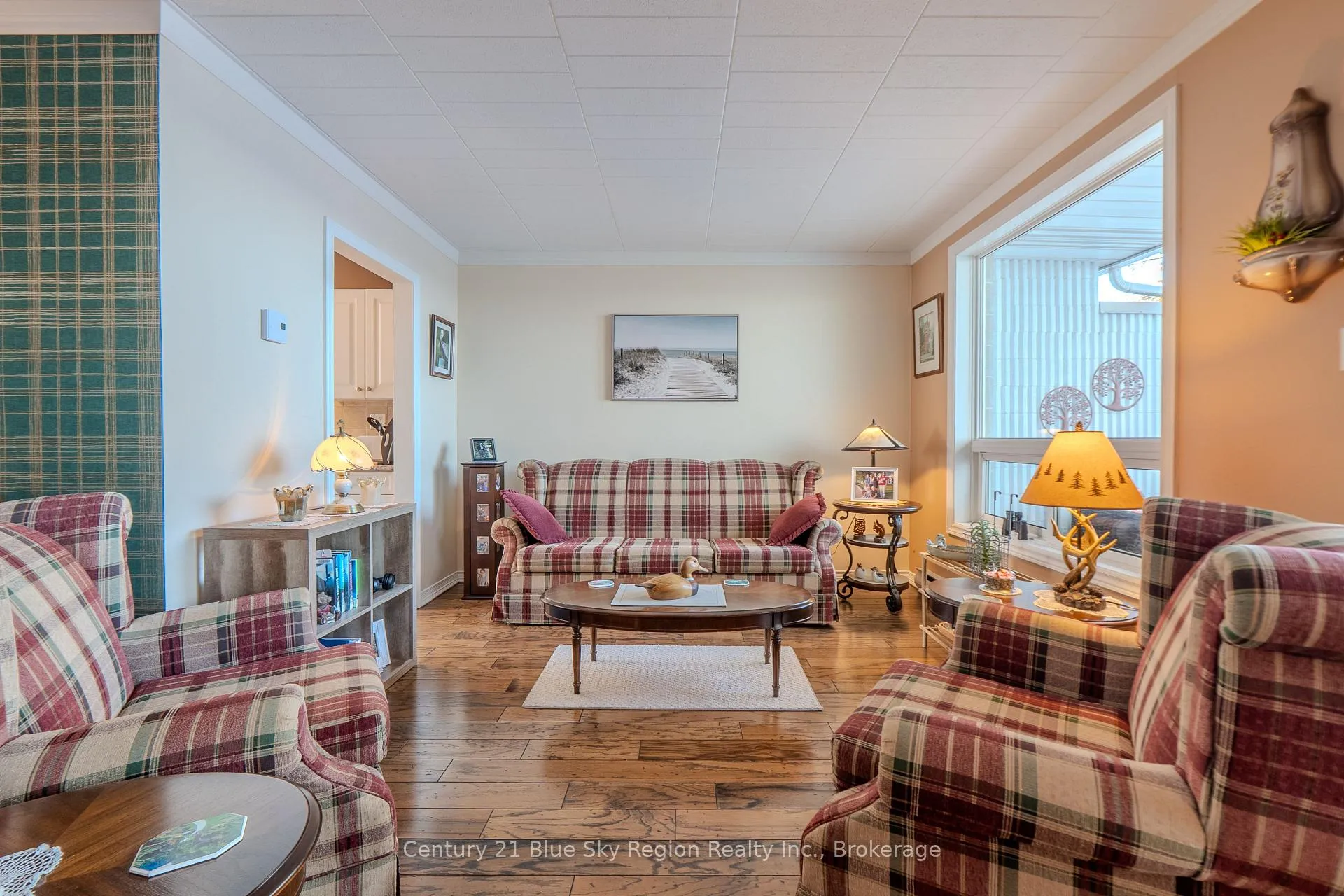 Photo 5 of Unit 8, 1205 Premier Road, North Bay, Ferris — HOMEH