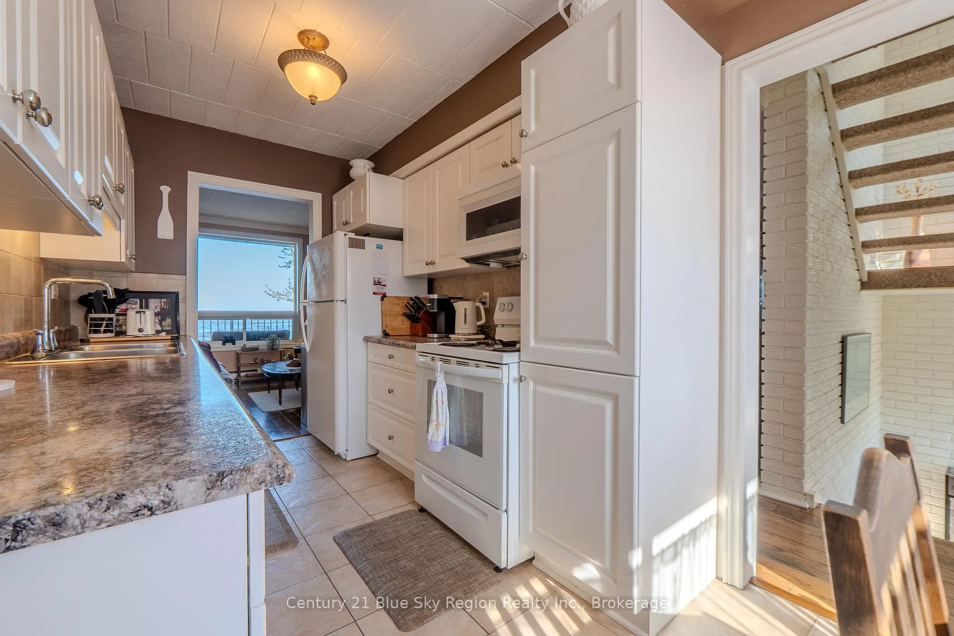 Photo 10 of Unit 8, 1205 Premier Road, North Bay, Ferris — HOMEH