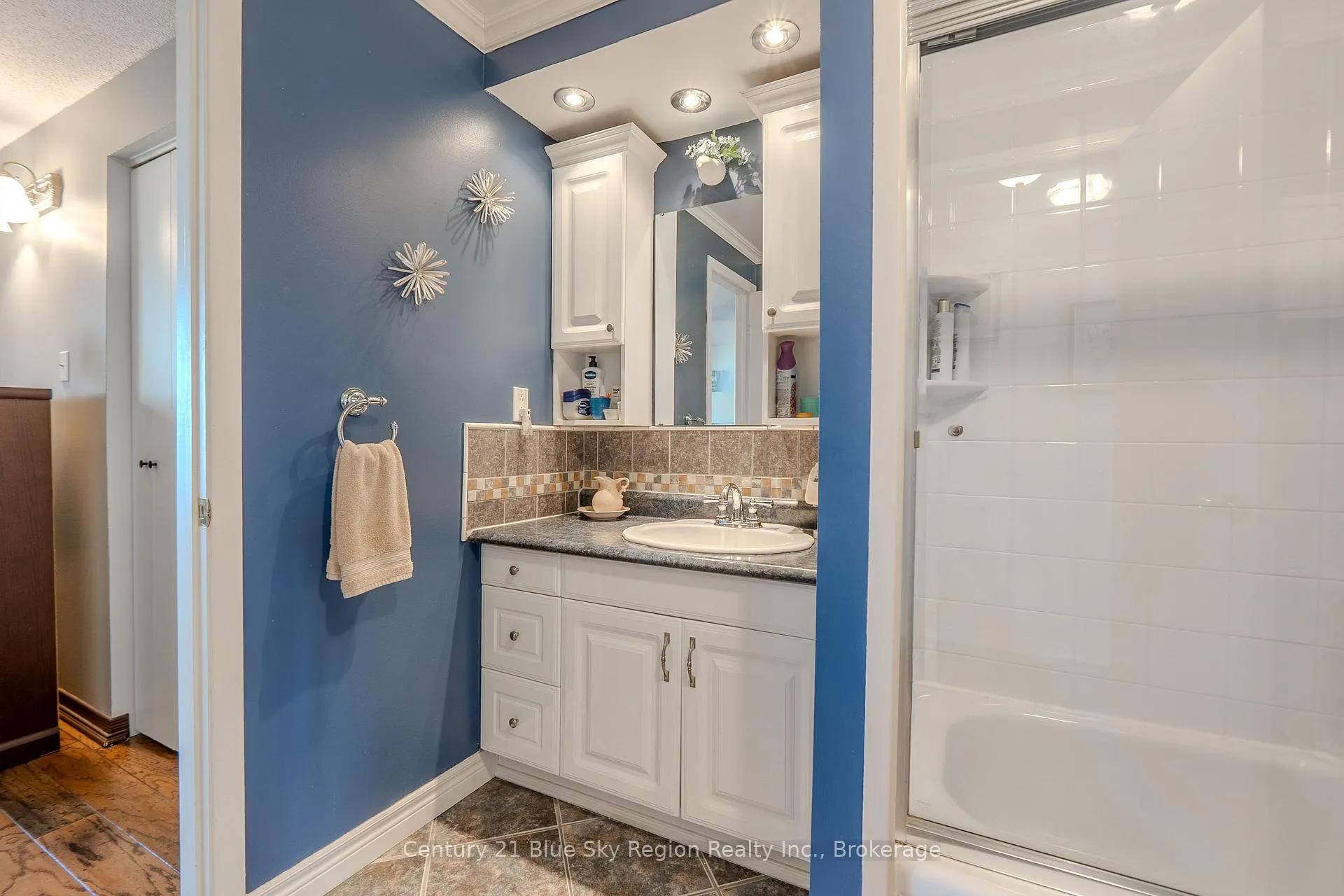 Photo 29 of Unit 8, 1205 Premier Road, North Bay, Ferris — HOMEH