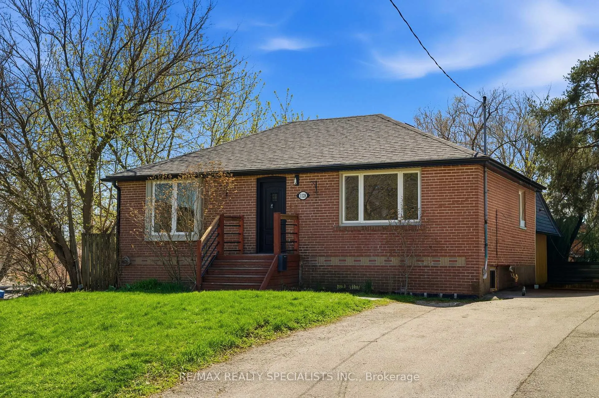 Front of 1128 Homewood Drive