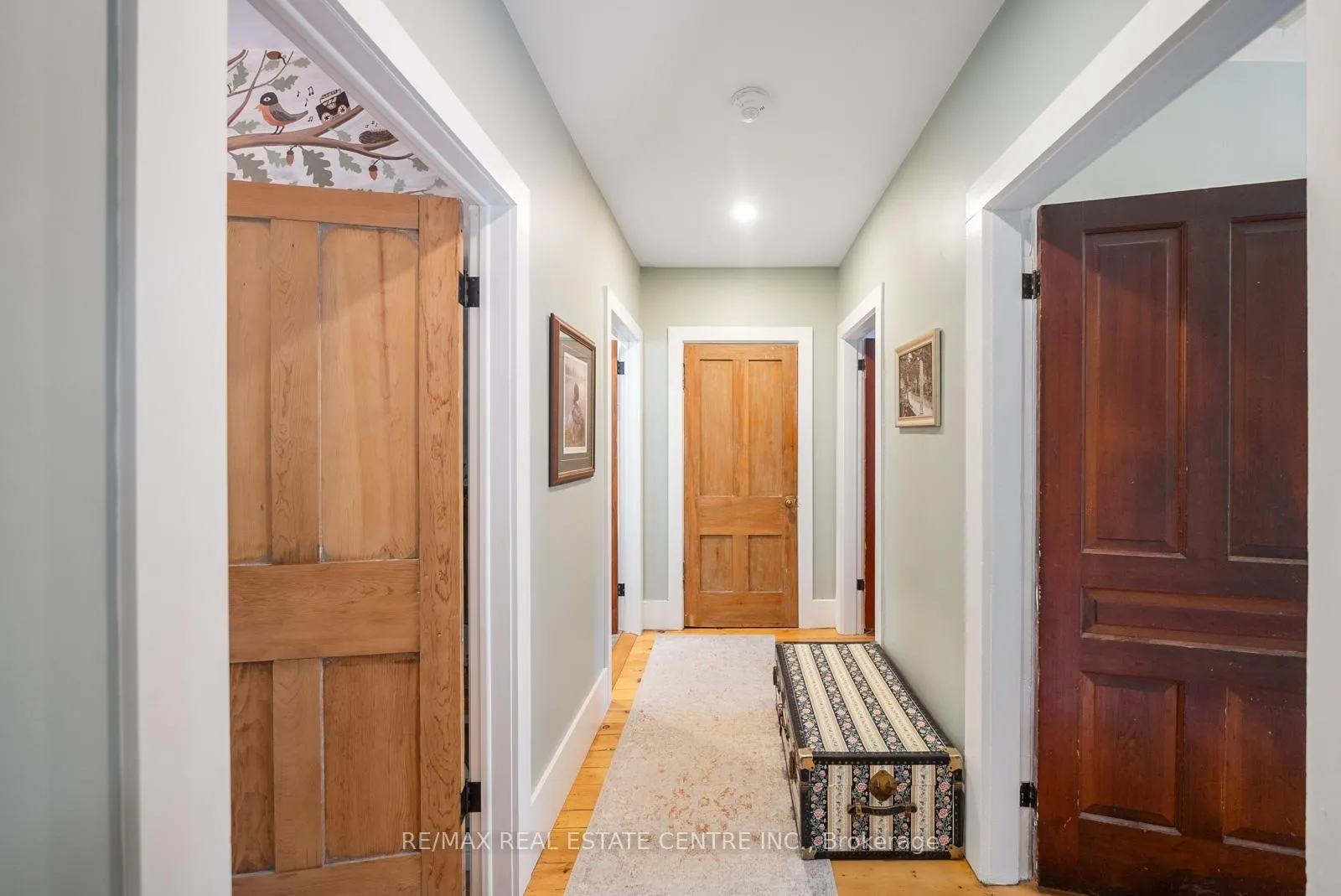 Photo 33 of 61 Mill Street, Orangeville — HOMEH