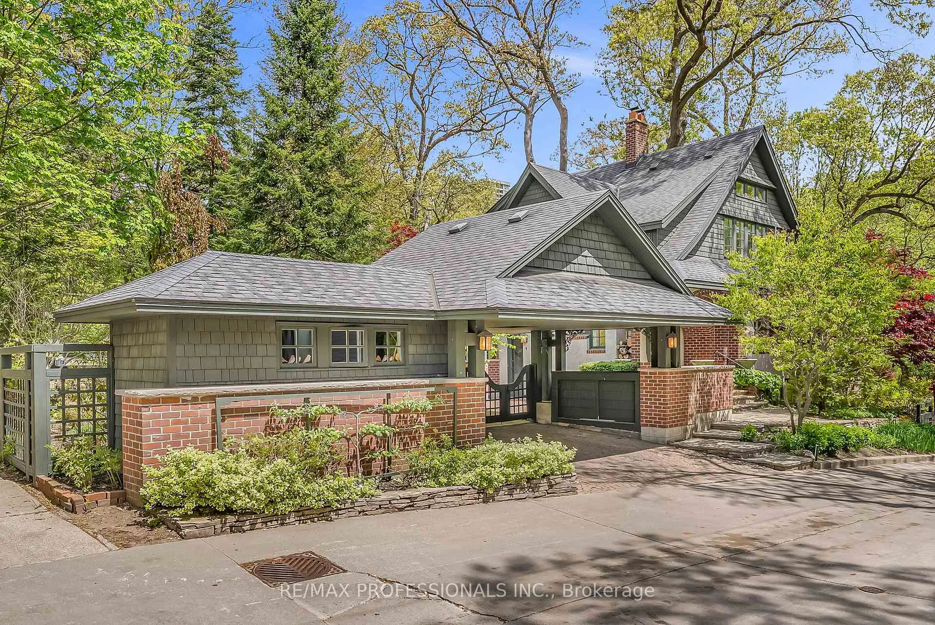 Photo 39 of 8 Wendigo Way, Toronto, High Park-Swansea — HOMEH