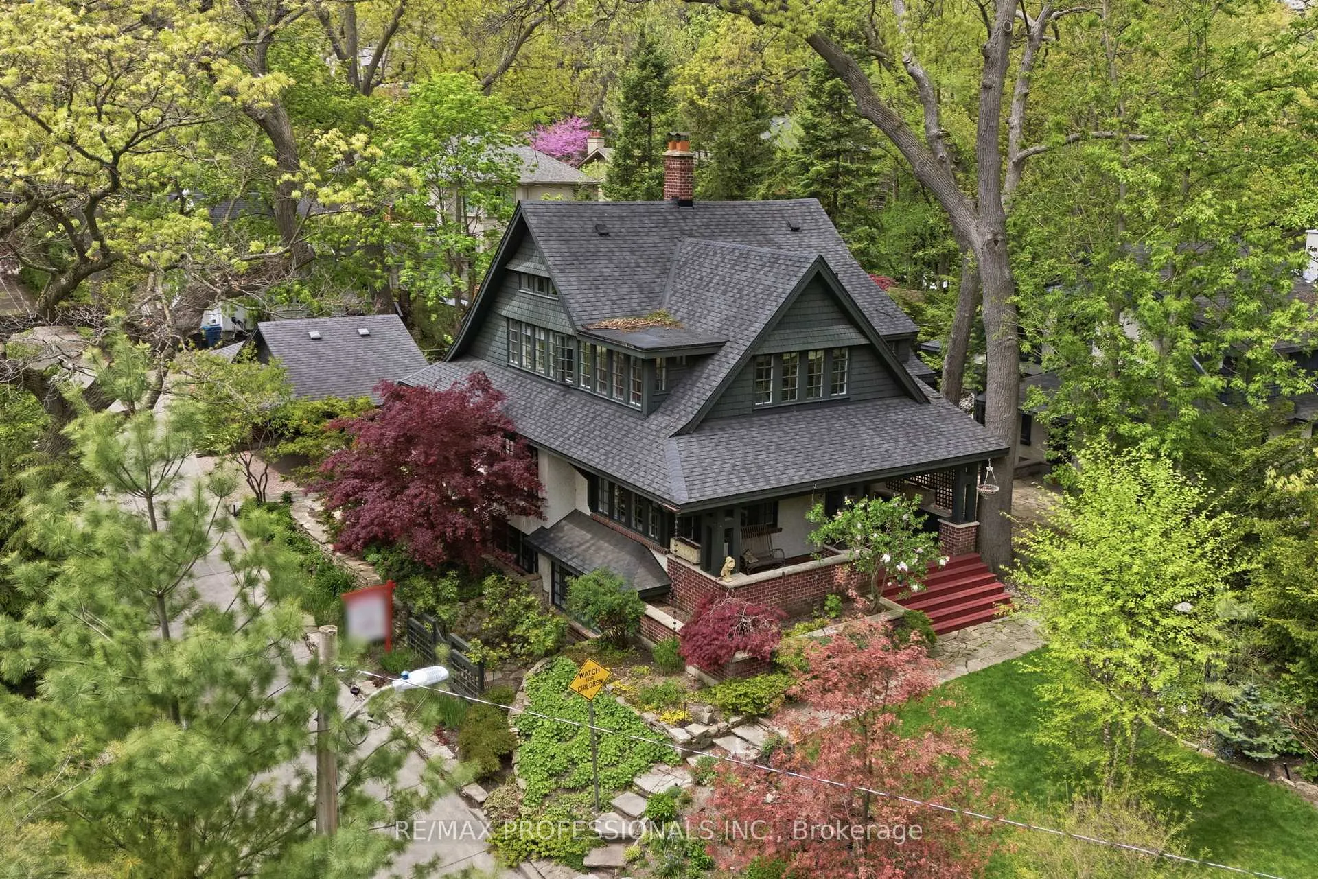 Photo 40 of 8 Wendigo Way, Toronto, High Park-Swansea — HOMEH