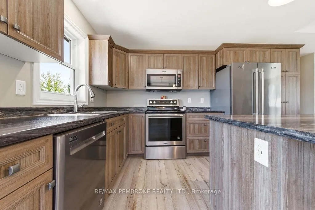 Photo 14 of 46 Dustin Drive, Petawawa — HOMEH