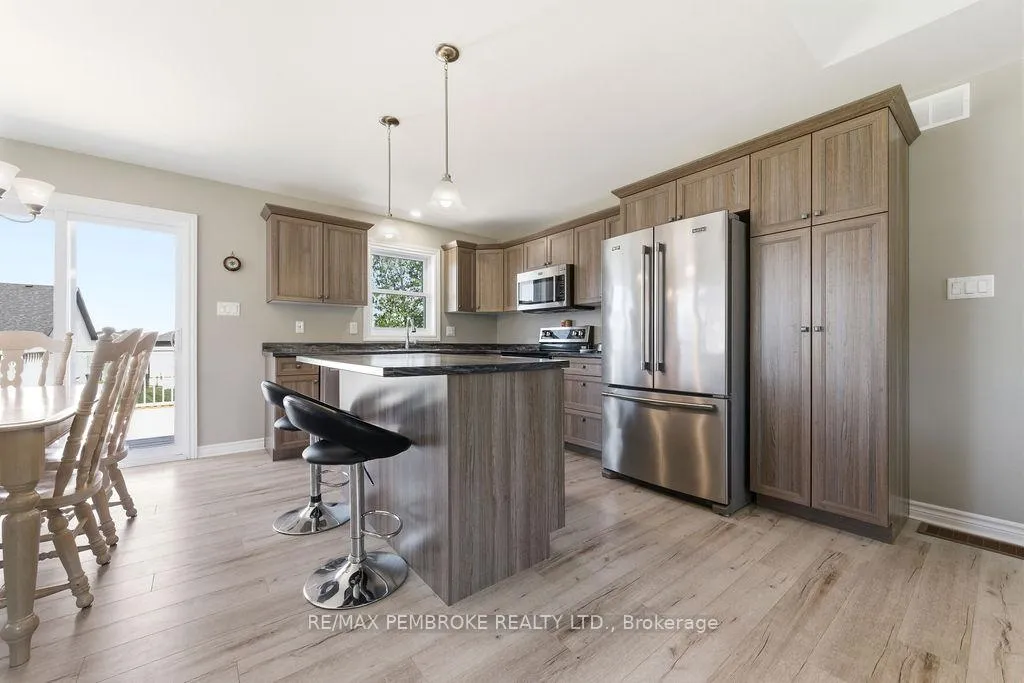 Photo 17 of 46 Dustin Drive, Petawawa — HOMEH
