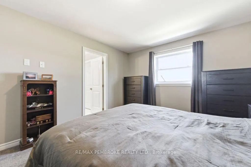 Photo 19 of 46 Dustin Drive, Petawawa — HOMEH