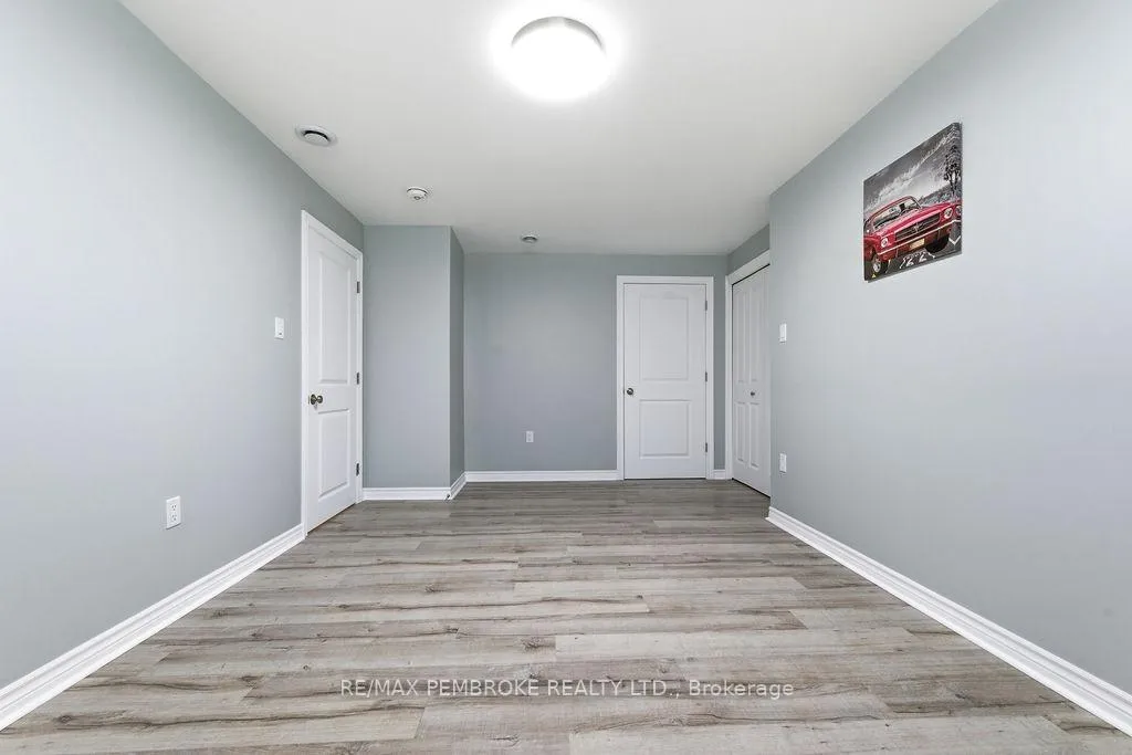 Photo 33 of 46 Dustin Drive, Petawawa — HOMEH