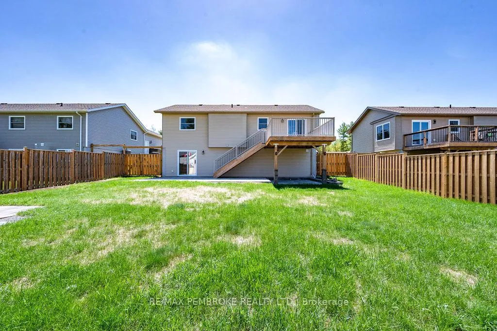 Photo 40 of 46 Dustin Drive, Petawawa — HOMEH