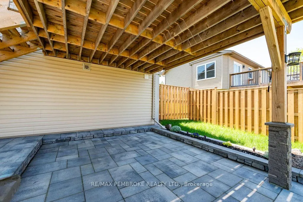 Photo 43 of 46 Dustin Drive, Petawawa — HOMEH