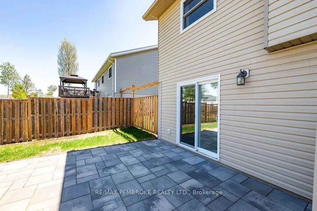 Photo 44 of 46 Dustin Drive, Petawawa — HOMEH