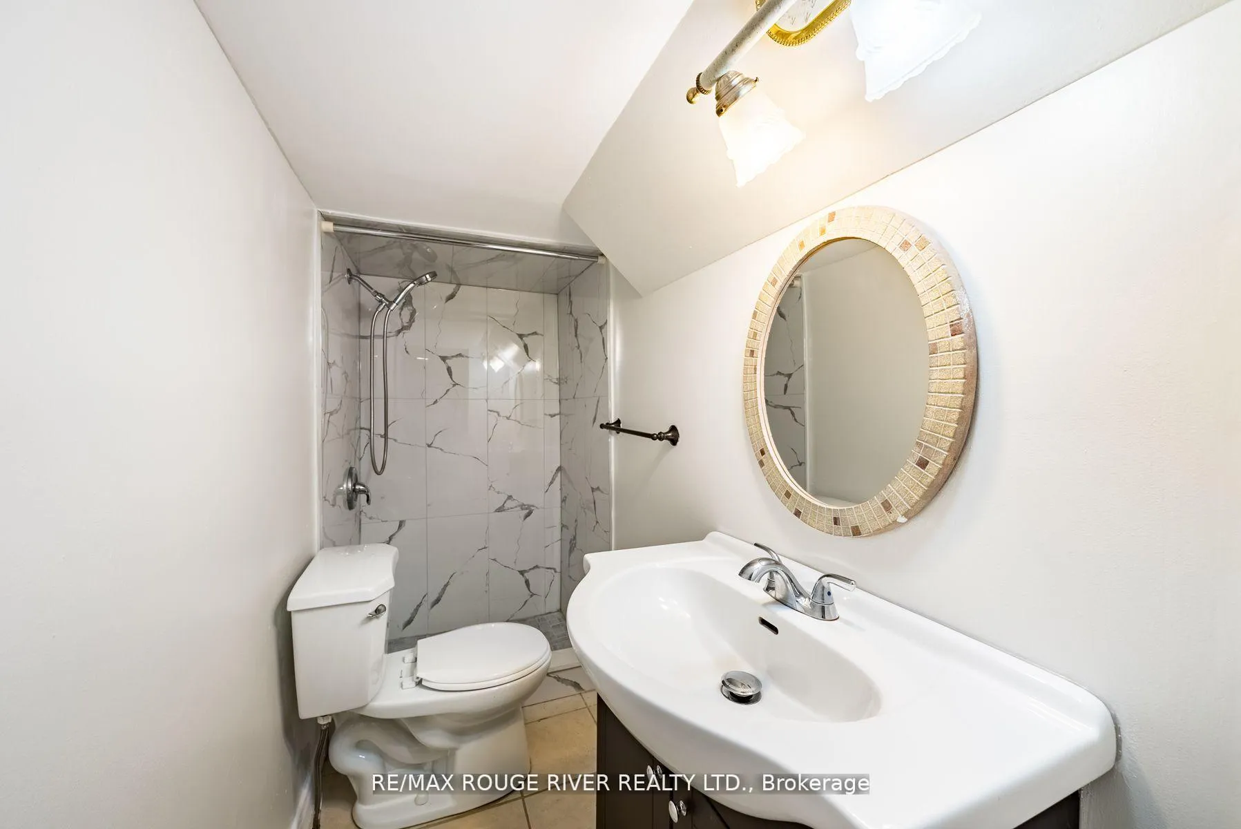 Photo 24 of 513 Ritson Road N, Oshawa, O'Neill — HOMEH