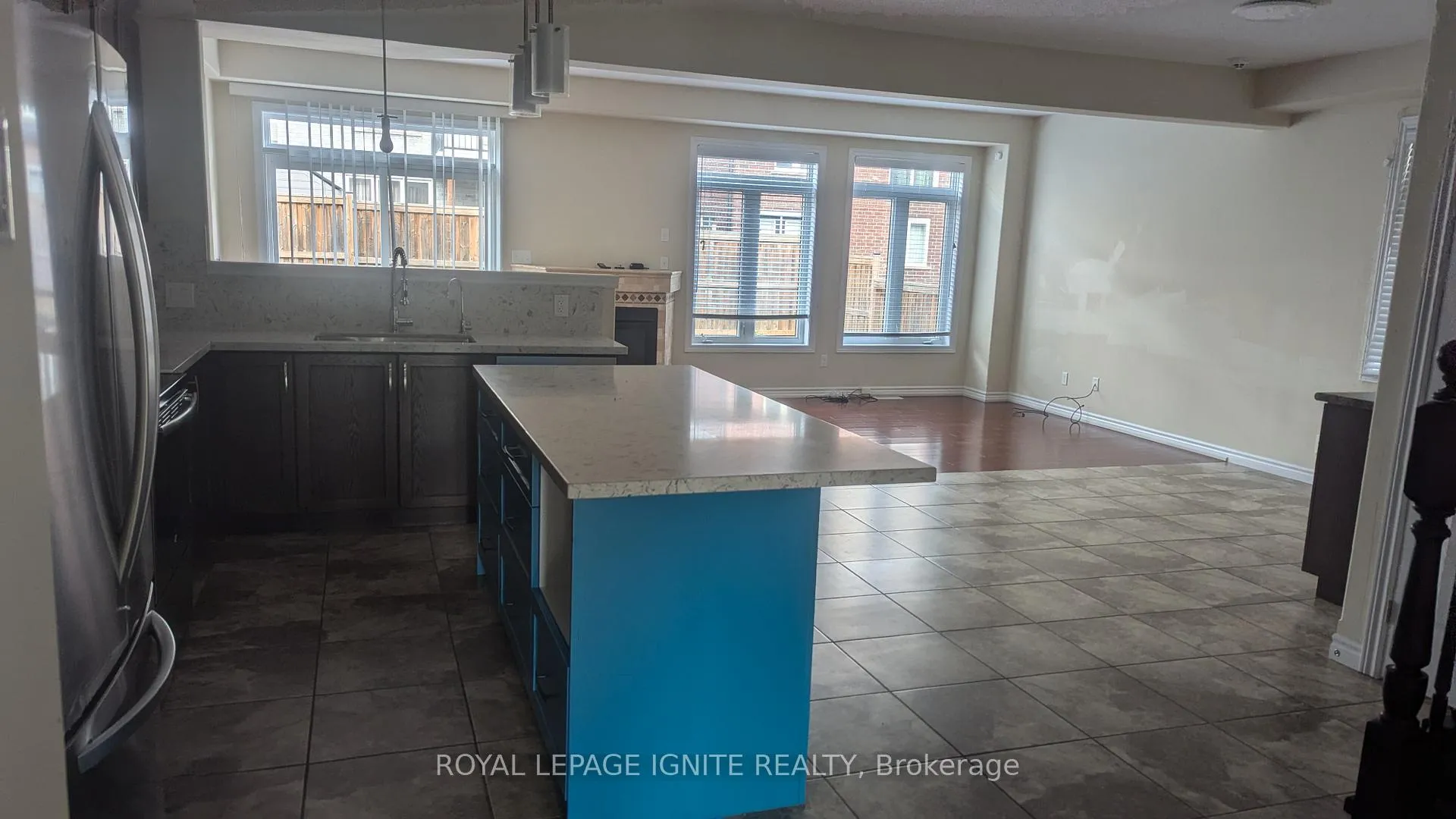 Photo 3 of 270 Sweet Gale Street, Waterloo, Vista Hills — HOMEH