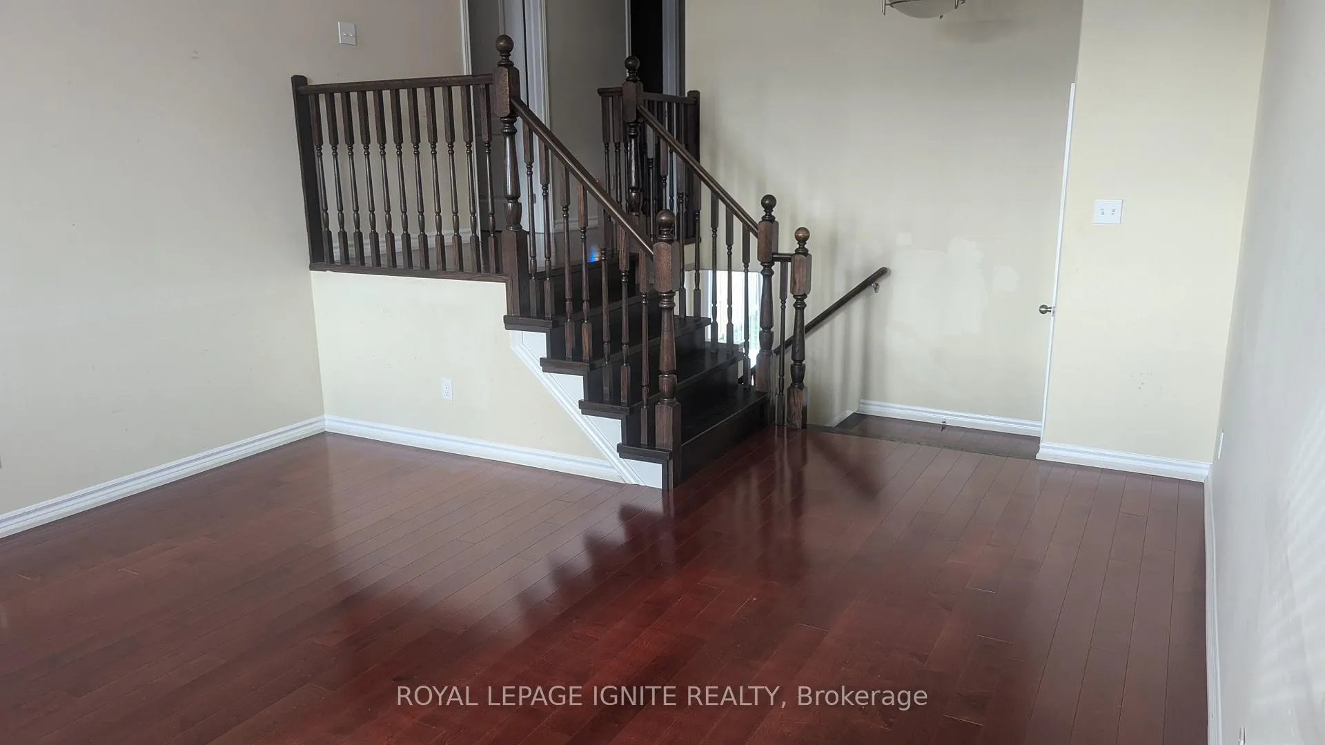 Photo 10 of 270 Sweet Gale Street, Waterloo, Vista Hills — HOMEH