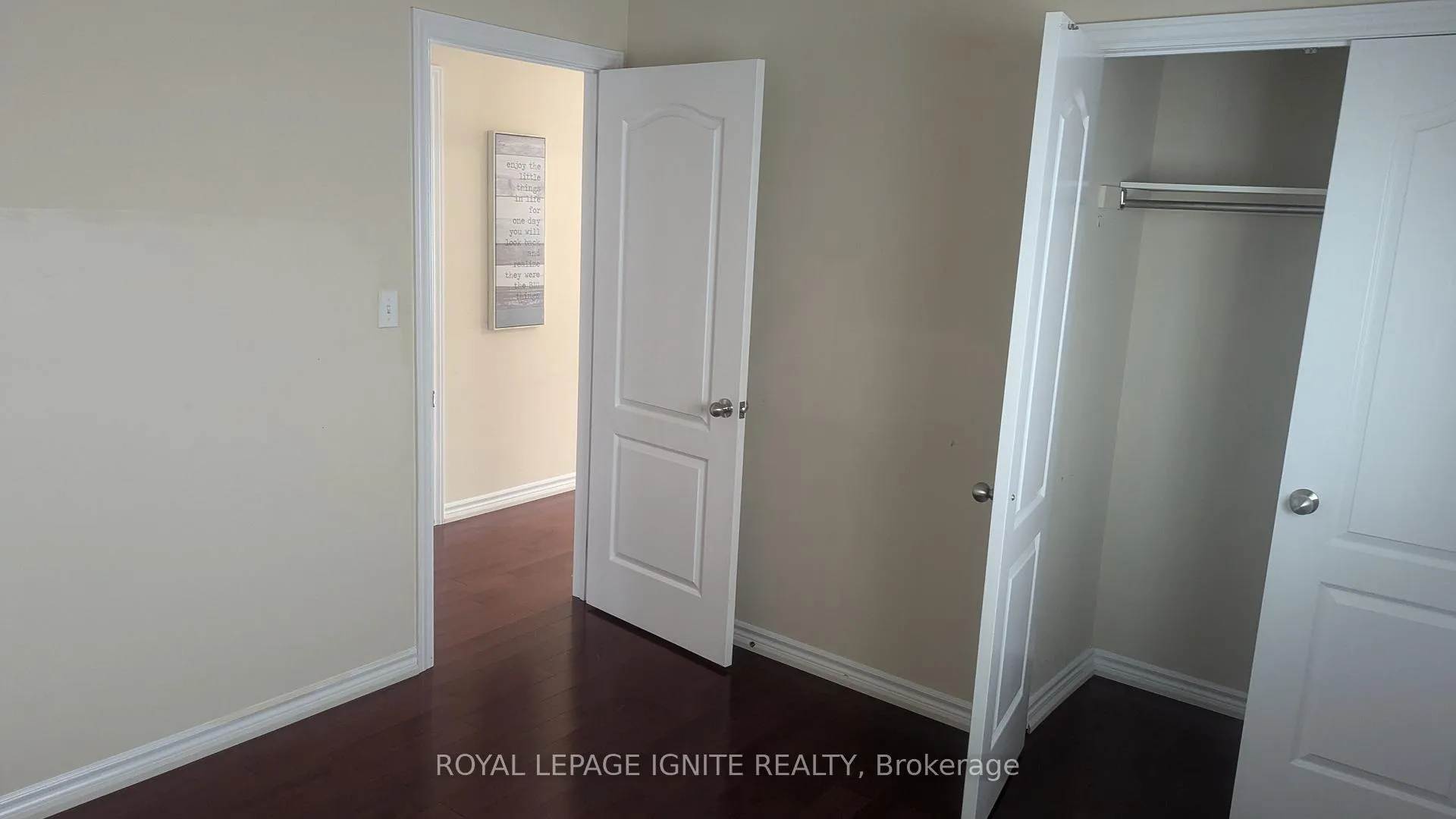 Photo 14 of 270 Sweet Gale Street, Waterloo, Vista Hills — HOMEH