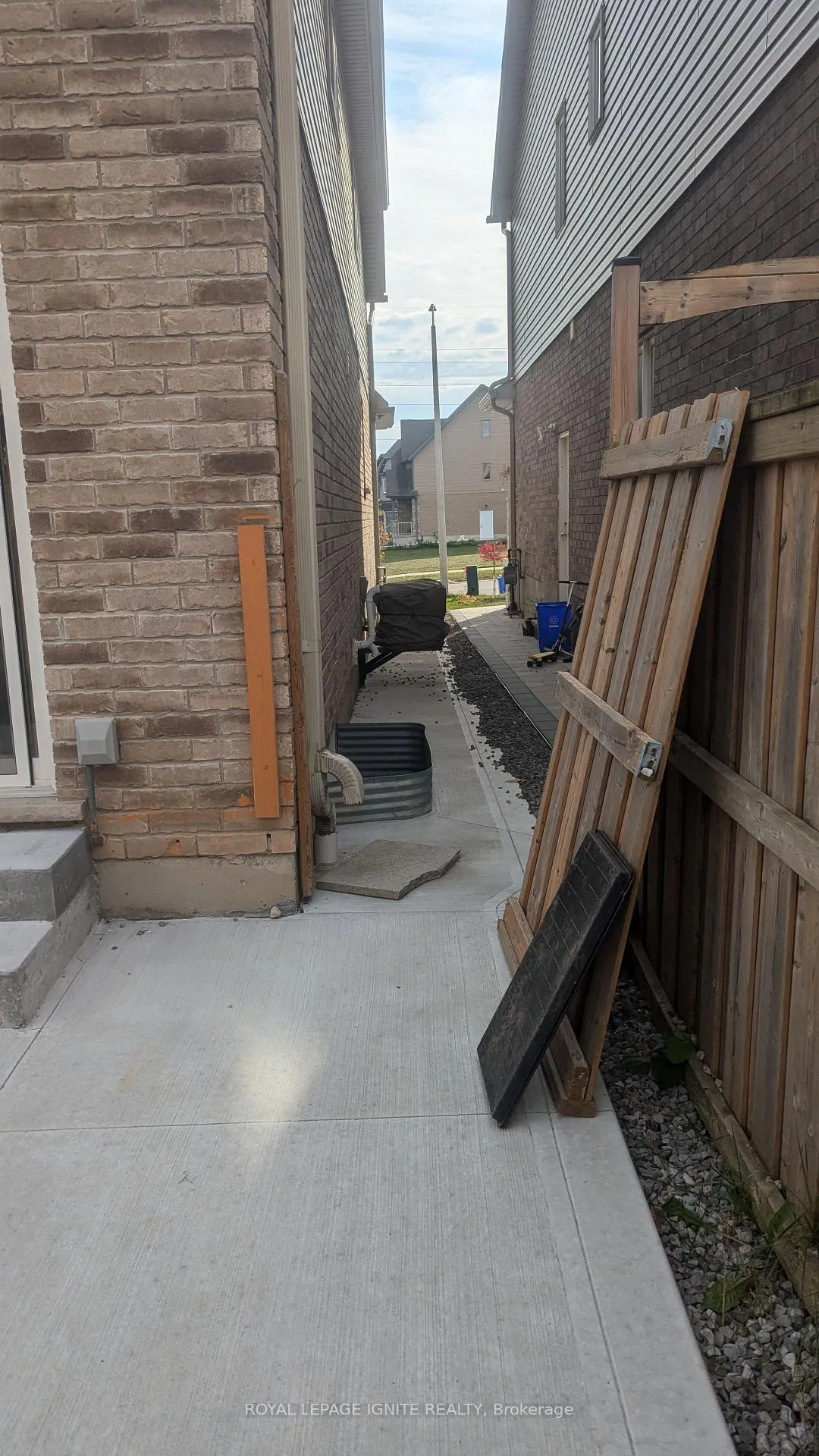 Photo 34 of 270 Sweet Gale Street, Waterloo, Vista Hills — HOMEH
