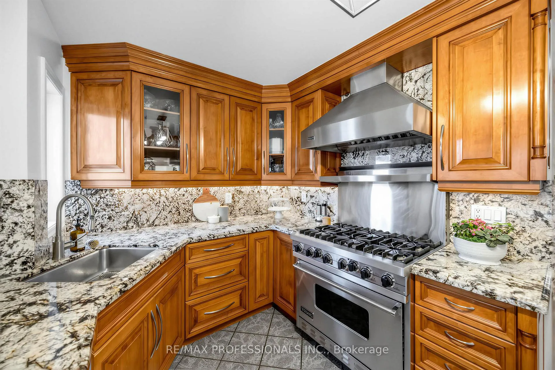 Photo 10 of 96 Brandon Avenue, Toronto, Dovercourt-Wallace Emerson-Junction — HOMEH