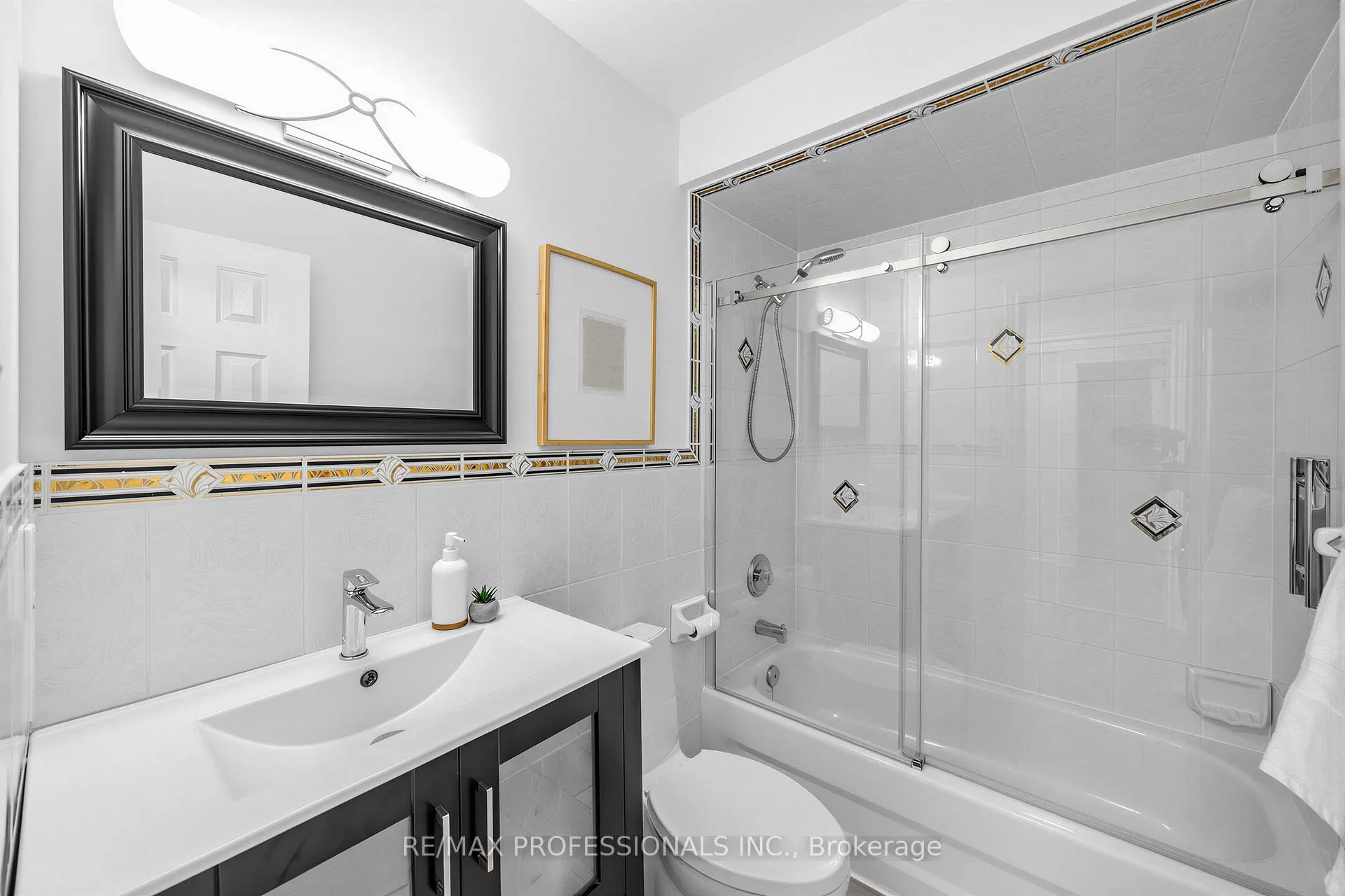 Photo 15 of 96 Brandon Avenue, Toronto, Dovercourt-Wallace Emerson-Junction — HOMEH