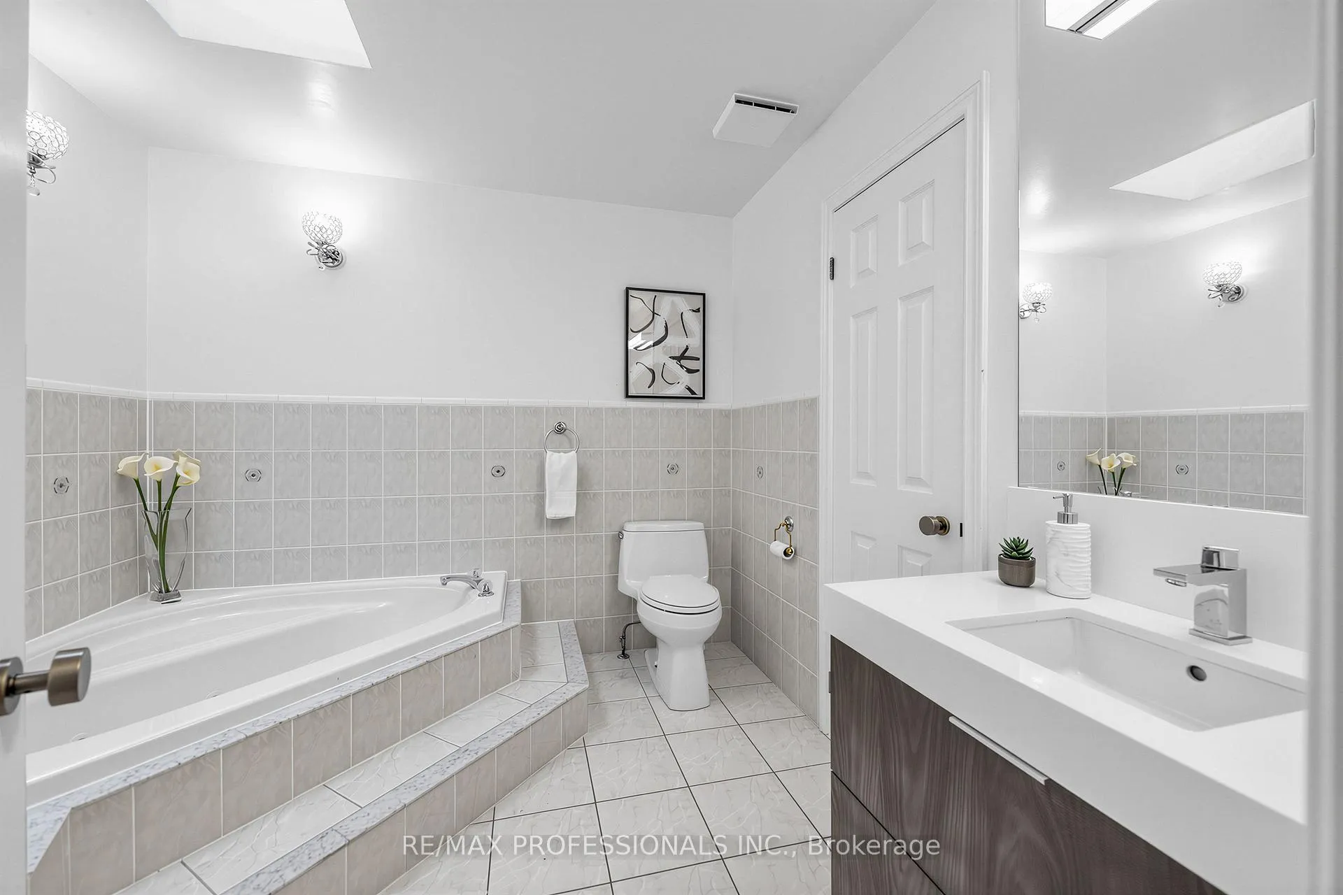 Photo 19 of 96 Brandon Avenue, Toronto, Dovercourt-Wallace Emerson-Junction — HOMEH