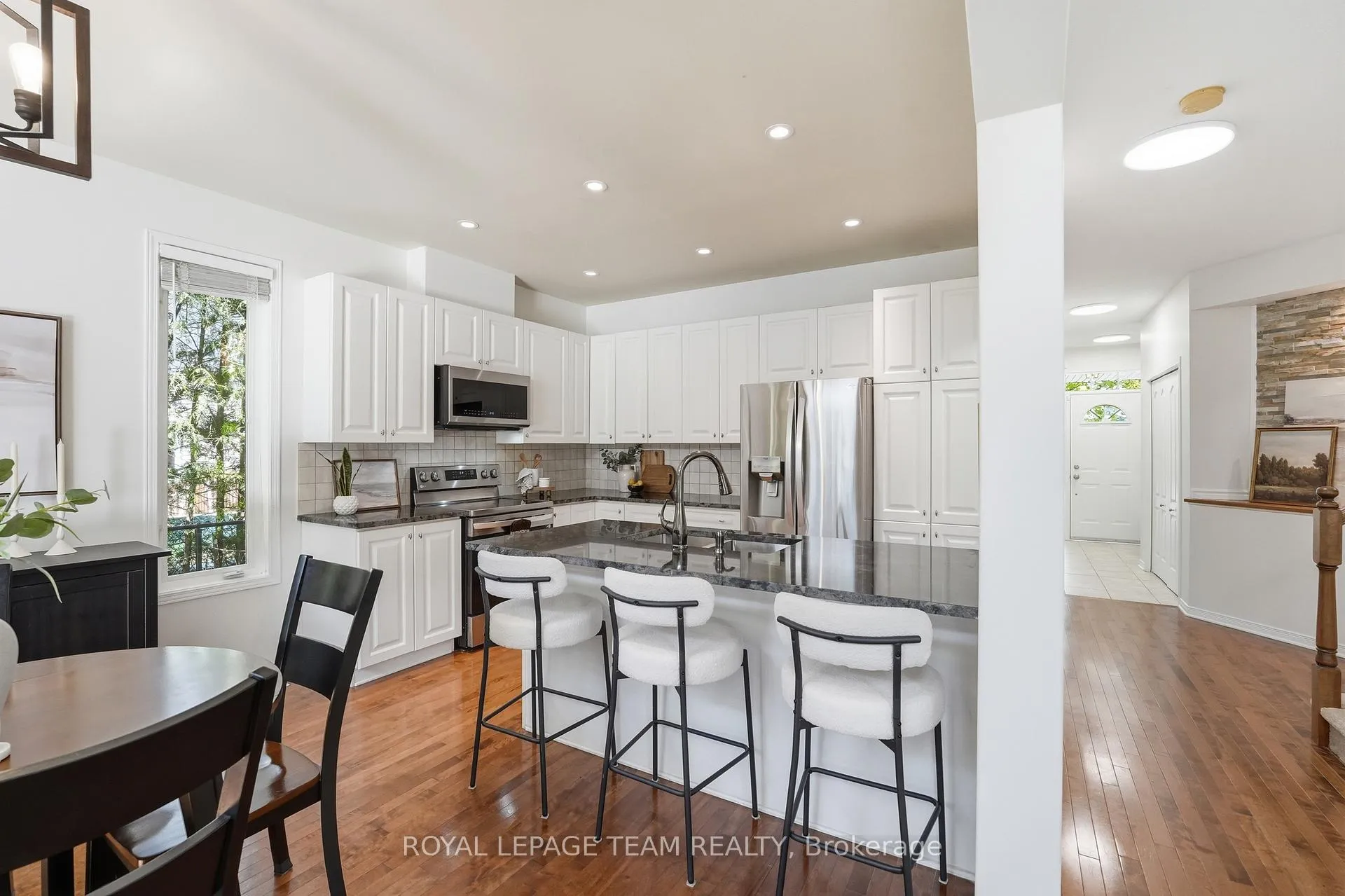 Photo 22 of 110 West Ridge Drive, Ottawa, Stittsville (Central) — HOMEH