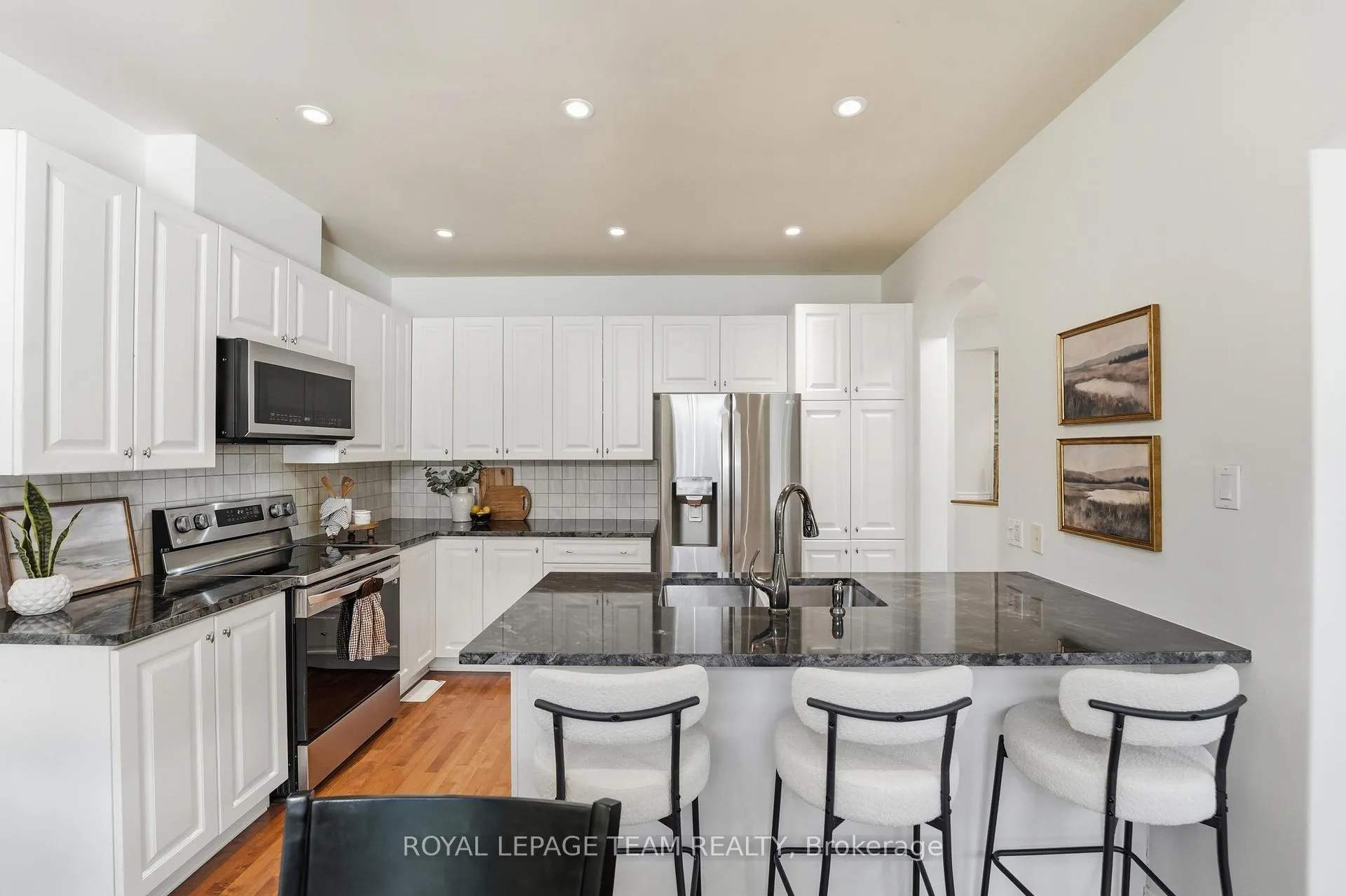 Photo 23 of 110 West Ridge Drive, Ottawa, Stittsville (Central) — HOMEH